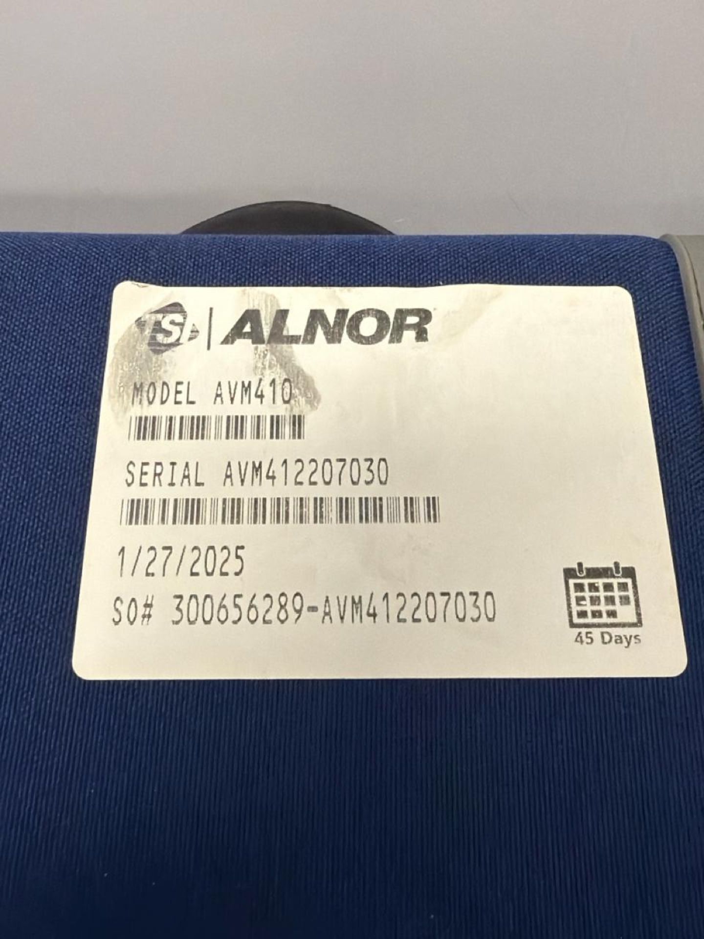 Alnor Air Velocity Meter With Case And Accessories, Model Avm410 ...