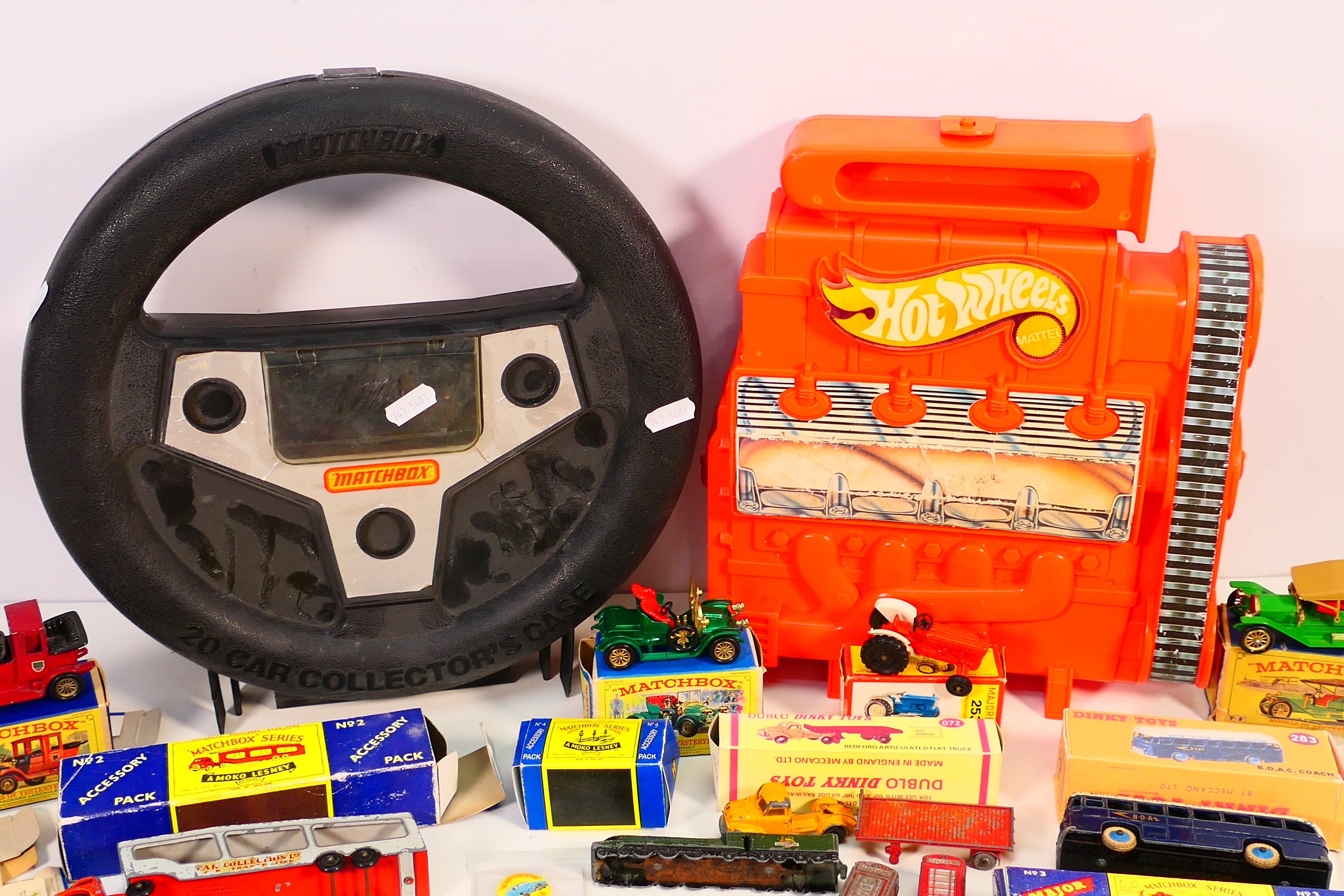 Matchbox - Majorette - Dinky Toys - Other - A collection of mainly ...