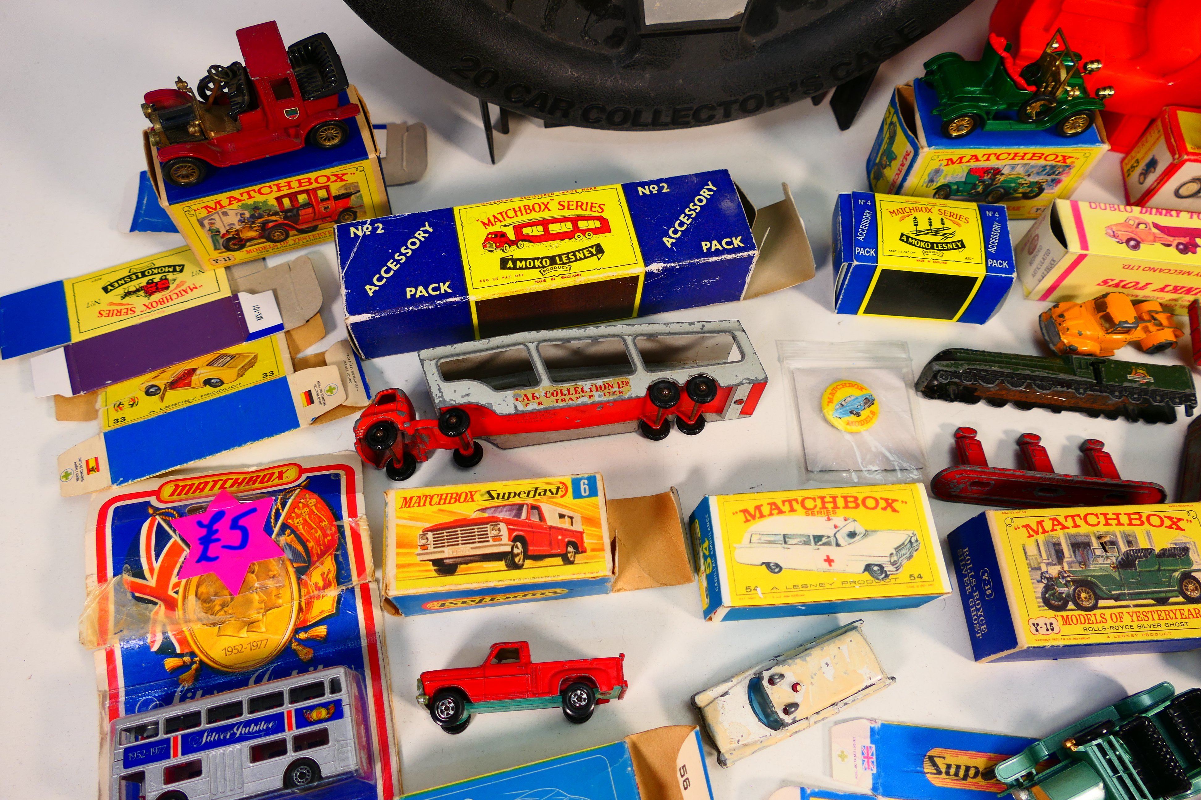 Matchbox - Majorette - Dinky Toys - Other - A collection of mainly ...