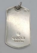 A GUCCI, STERLING SILVER, DOG TAG PENDANT. 18.4G. TAN 3015