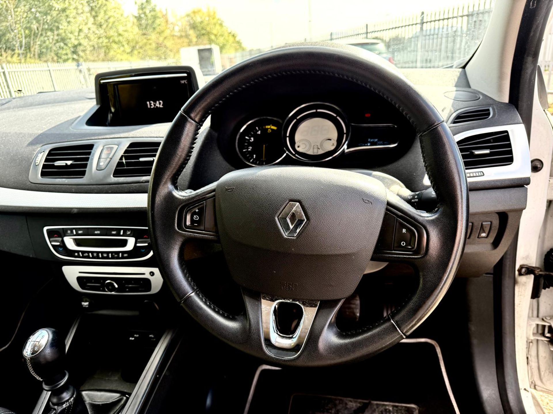 ** ON SALE ** RENAULT MEGANE 1.5 DCI 110 DYNAMIQUE TOM TOM COUPE 2014 (14) - Image 12 of 16