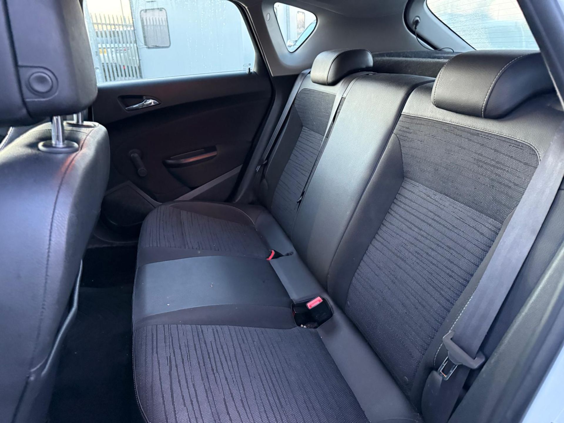 ** ON SALE ** VAUXHALL ASTRA 1.4 16V EXCITE HATCHBACK 2014 (14) - Image 15 of 18