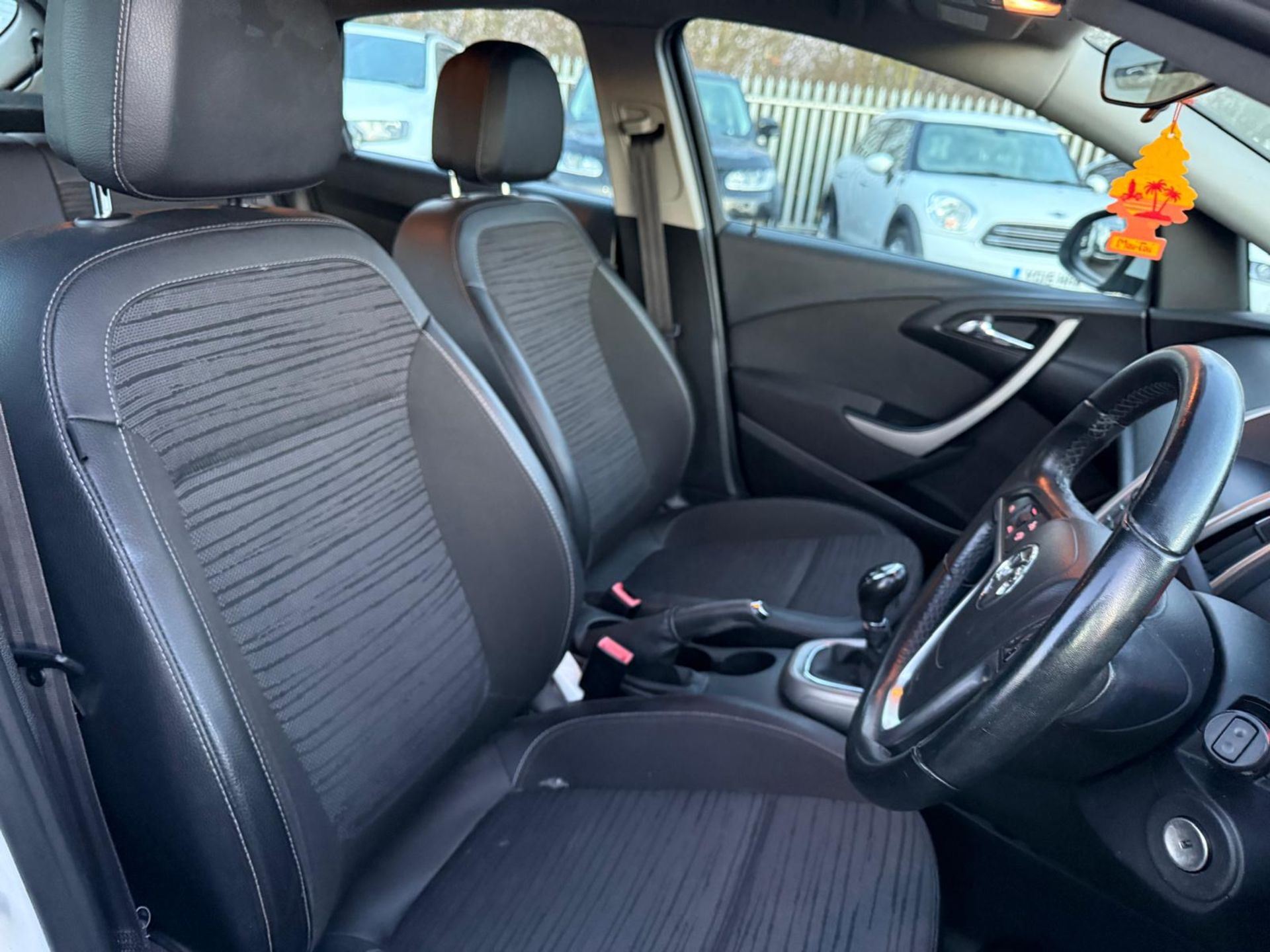 ** ON SALE ** VAUXHALL ASTRA 1.4 16V EXCITE HATCHBACK 2014 (14) - Image 12 of 18