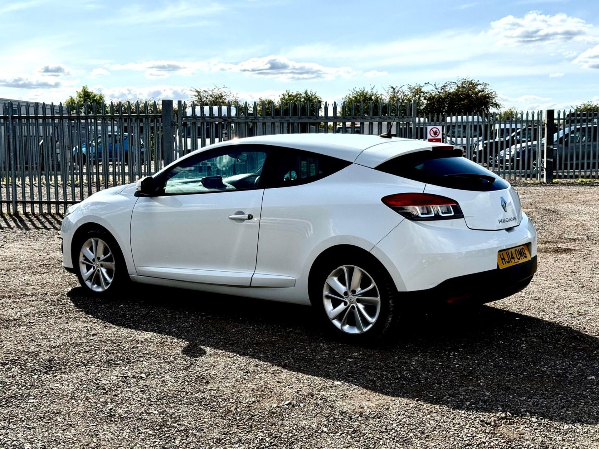 ** ON SALE ** RENAULT MEGANE 1.5 DCI 110 DYNAMIQUE TOM TOM COUPE 2014 (14) - Image 4 of 16