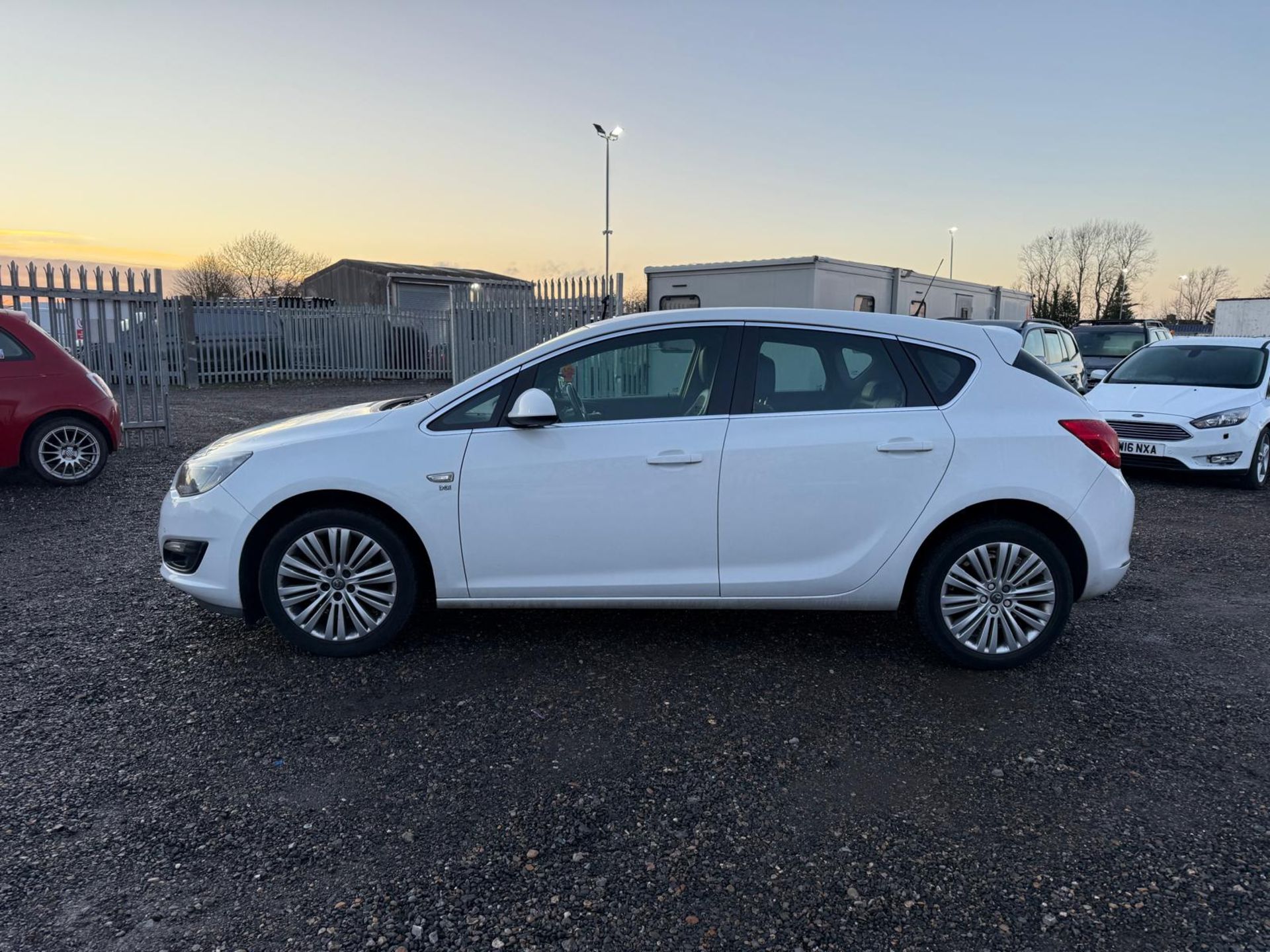 ** ON SALE ** VAUXHALL ASTRA 1.4 16V EXCITE HATCHBACK 2014 (14) - Image 5 of 18