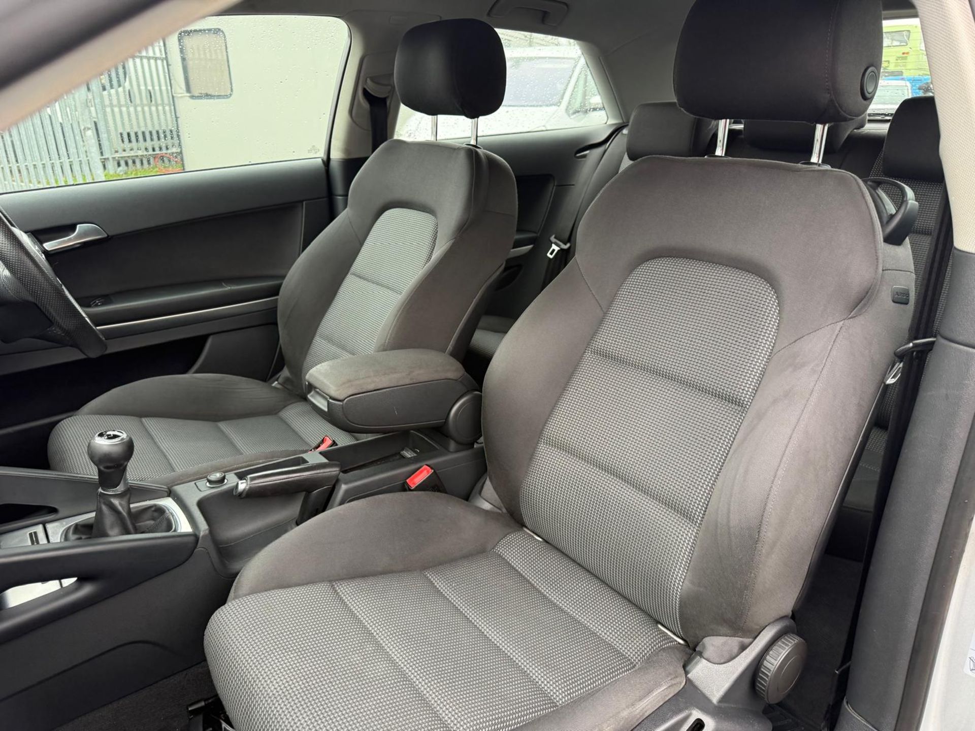 ** ON SALE ** AUDI A3 2.0 TDI (MOT OCT 2026) 140 SPORT S/S HATCHBACK 2012 (12) - Image 8 of 16