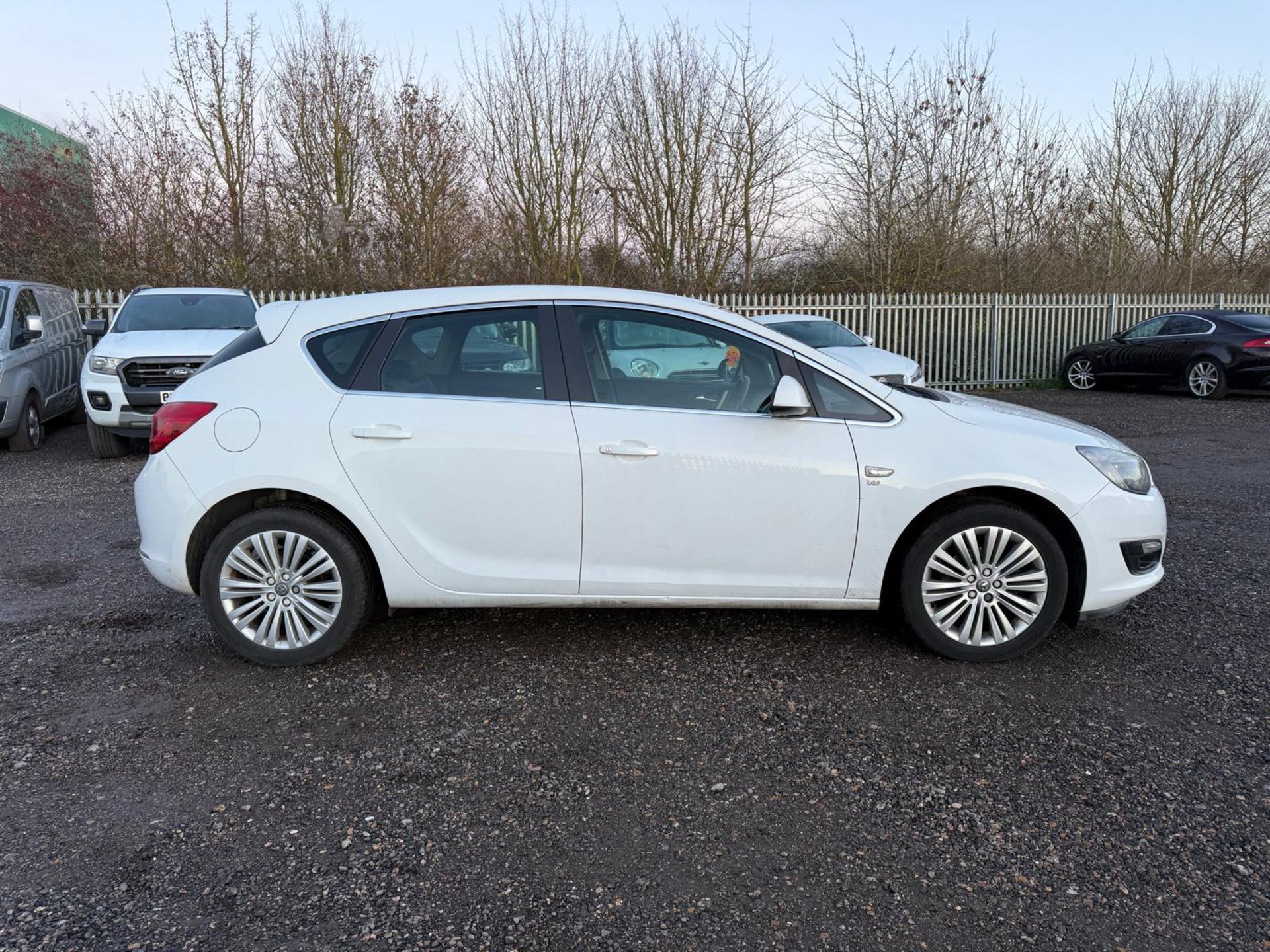 ** ON SALE ** VAUXHALL ASTRA 1.4 16V EXCITE HATCHBACK 2014 (14) - Image 2 of 18