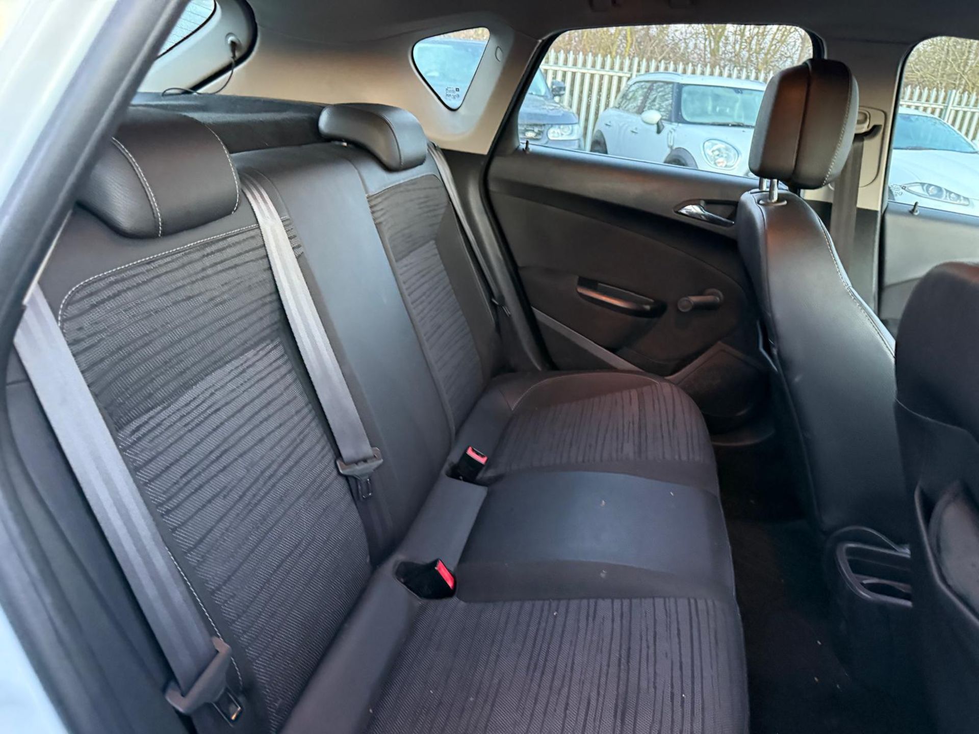 ** ON SALE ** VAUXHALL ASTRA 1.4 16V EXCITE HATCHBACK 2014 (14) - Image 14 of 18