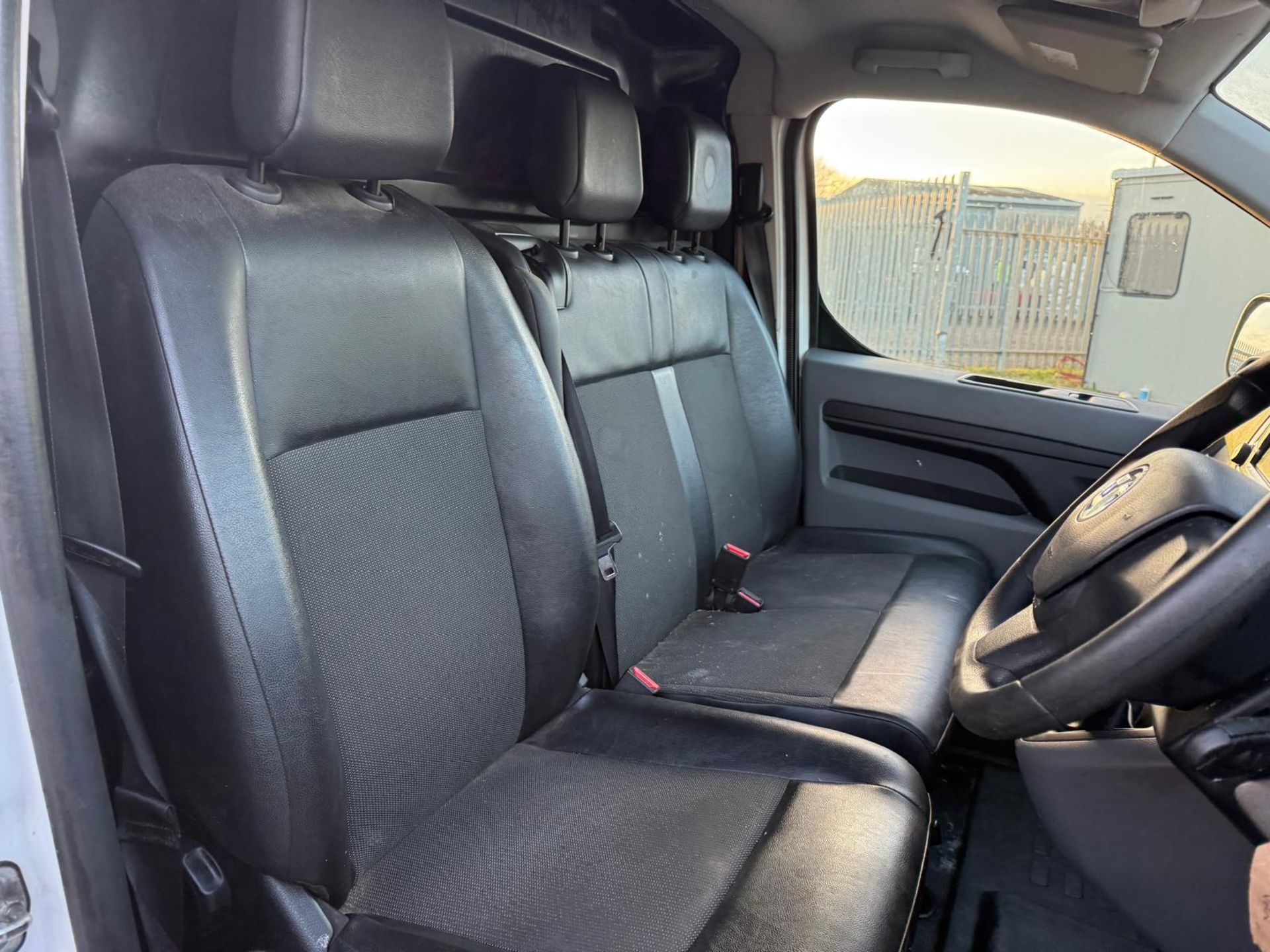 ** ON SALE ** VAUXHALL VIVARO DYNAMIC 1.5 BLUE INJECTION VAN 2021 (71) - Image 10 of 15