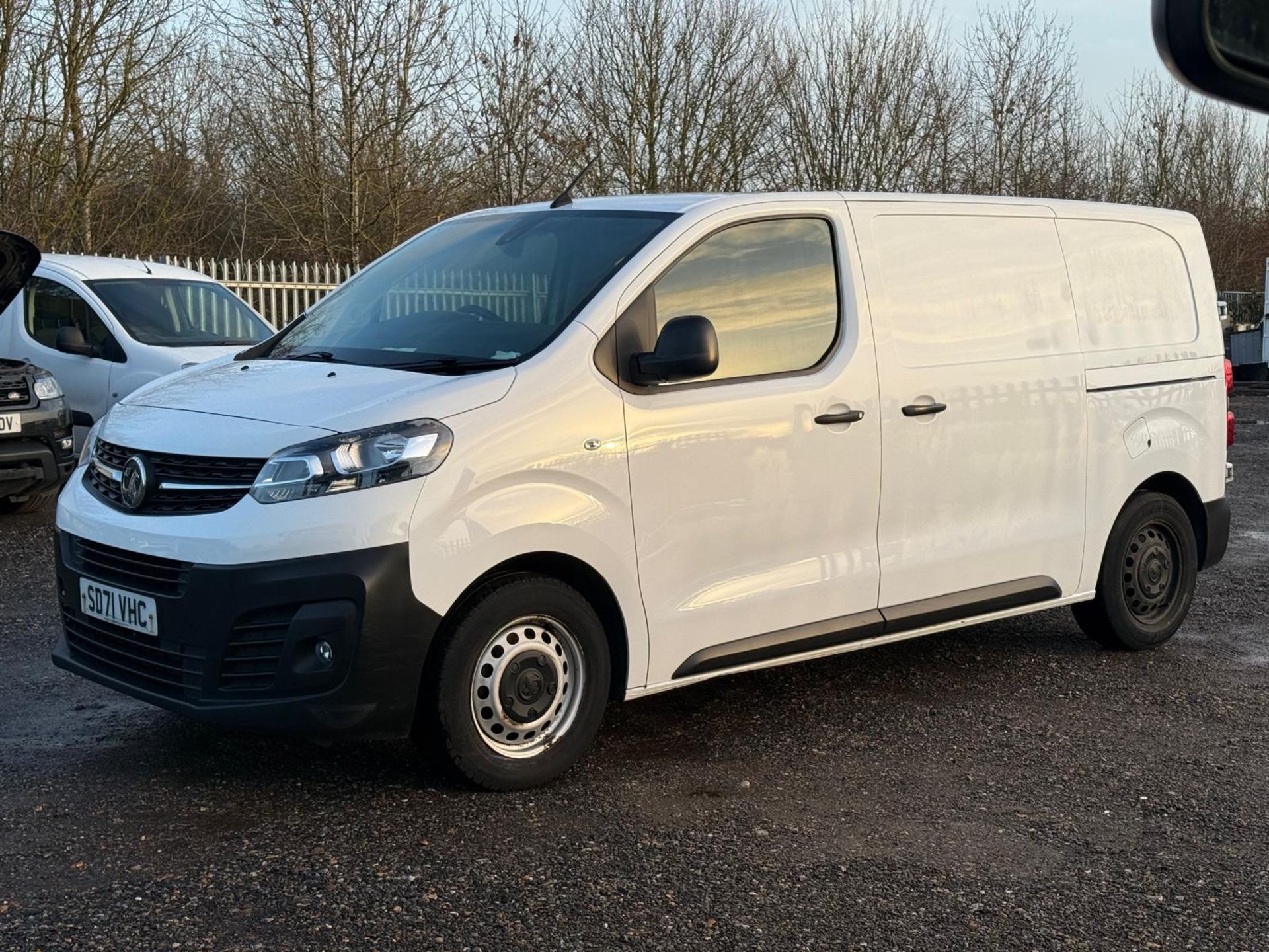 ** ON SALE ** VAUXHALL VIVARO DYNAMIC 1.5 BLUE INJECTION VAN 2021 (71)