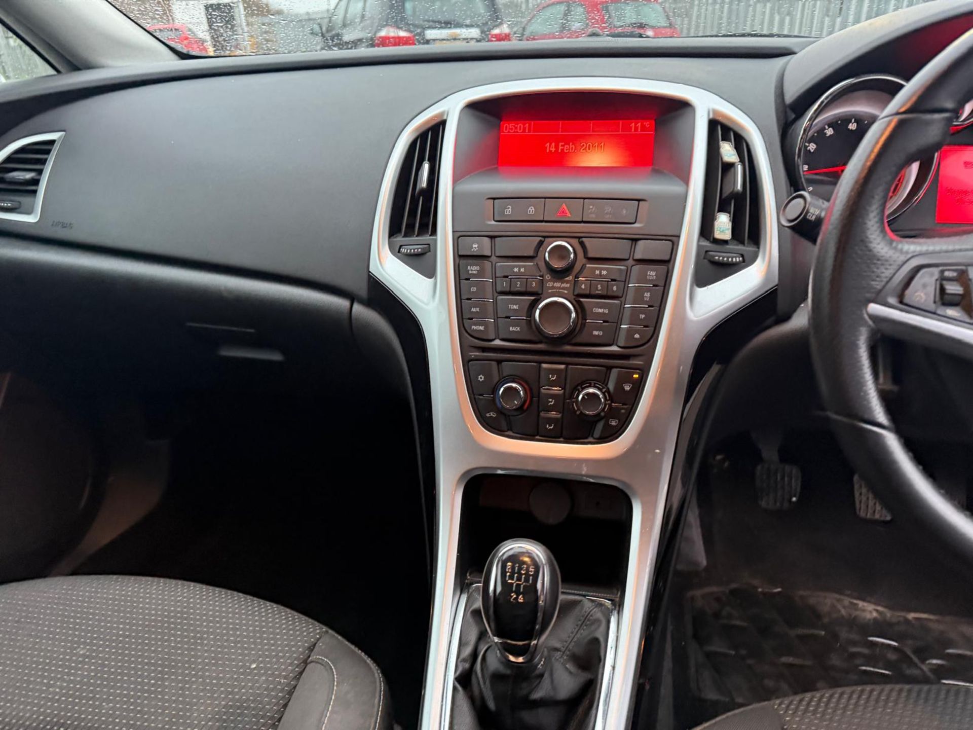 ** ON SALE ** VAUXHALL ASTRA 1.6 16V 115 SRI HATCHBACK 2014 (14) ULEZ COMPLIANT MOT JAN 2027 - Image 10 of 18