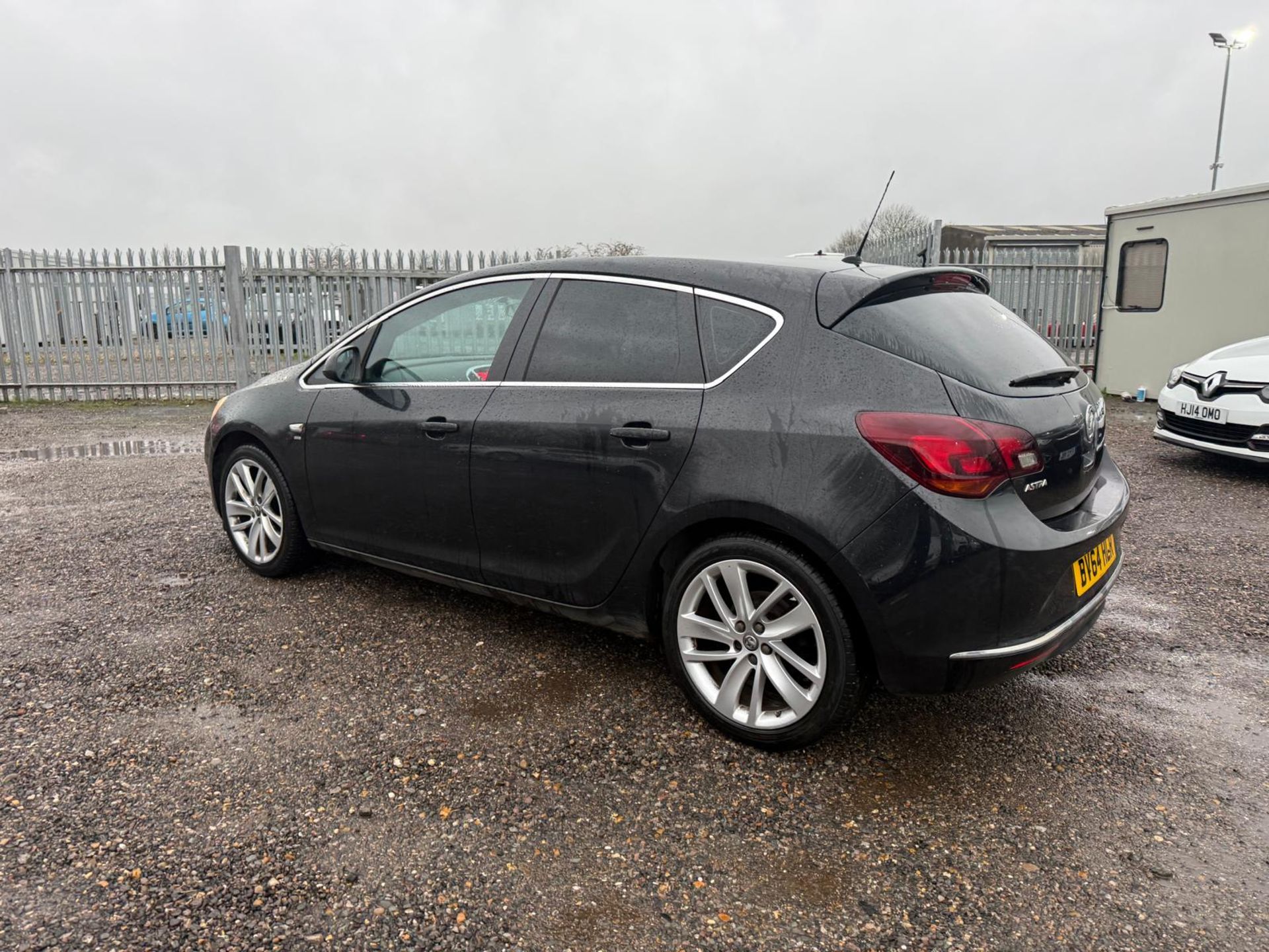 ** ON SALE ** VAUXHALL ASTRA 1.6 16V 115 SRI HATCHBACK 2014 (14) ULEZ COMPLIANT MOT JAN 2027 - Image 4 of 18
