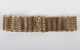 A 9ct gold bracelet, mesh style links, 200mm length, 37.26g