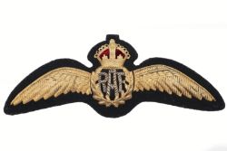 Rare 1918 RAF Dress Pilots Wing, Articulated Silver & Gold Plate.