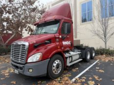 2014 Freightliner Tandem Axle Day Cab Truck Tractor