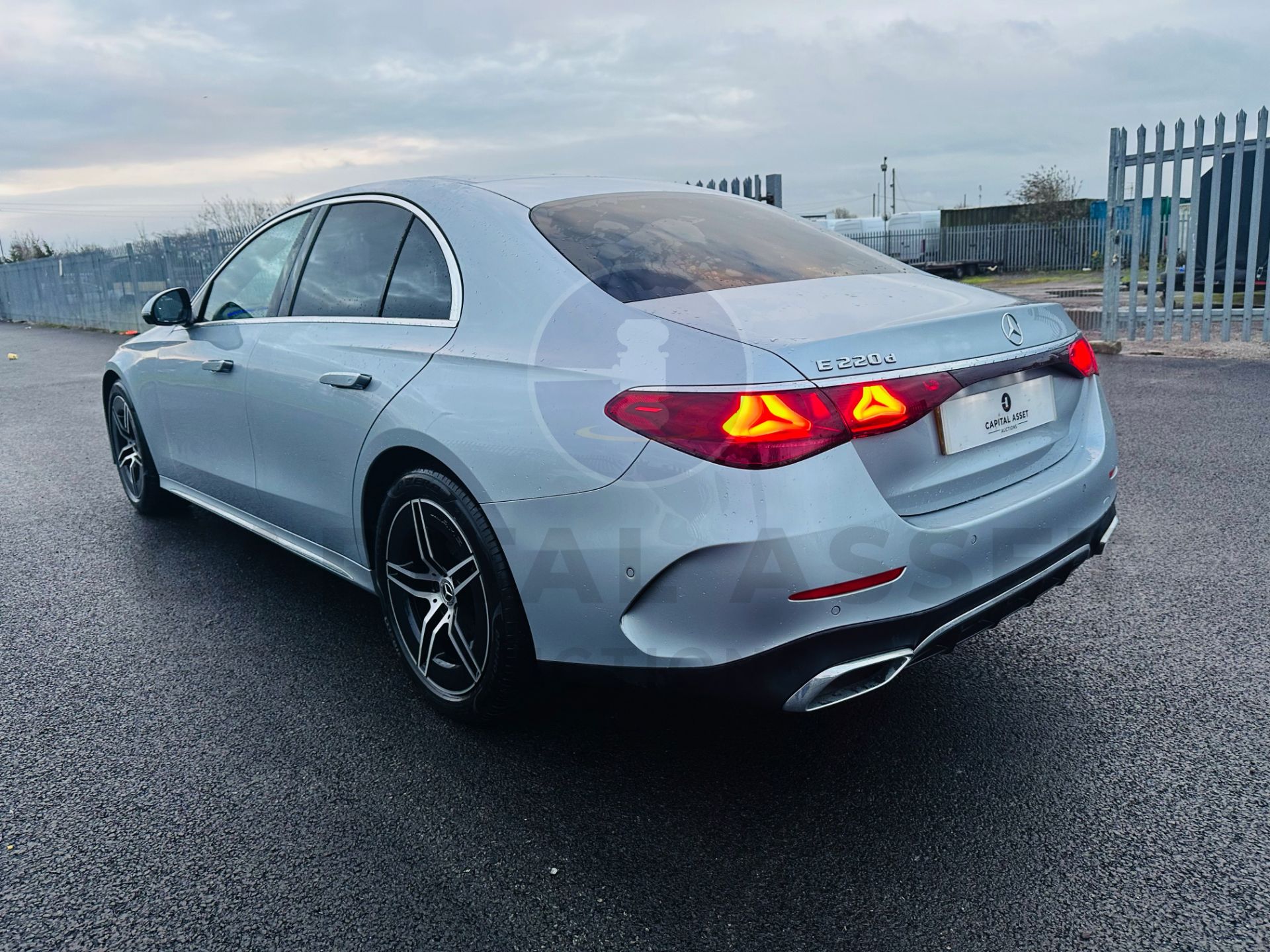 mercedes-e220d-amg-line-premium-automatic-all-new-2025-model-24