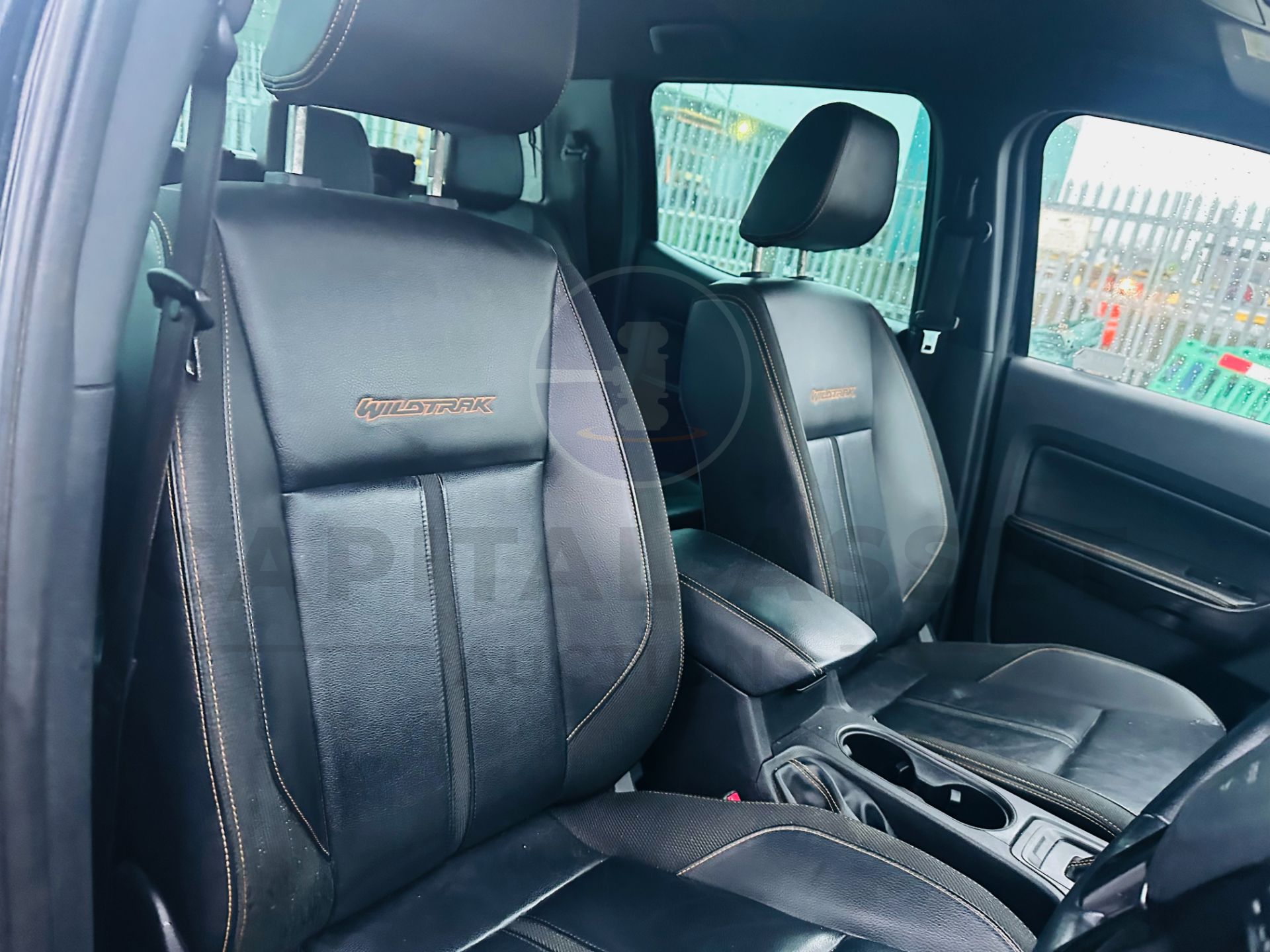 FORD RANGER *WILDTRAK* DOUBLE CAB PICK-UP (2022 - EURO 6) 2.0 TDCI 'ECOBLUE' - 10 SPEED AUTOMATIC - Image 20 of 32