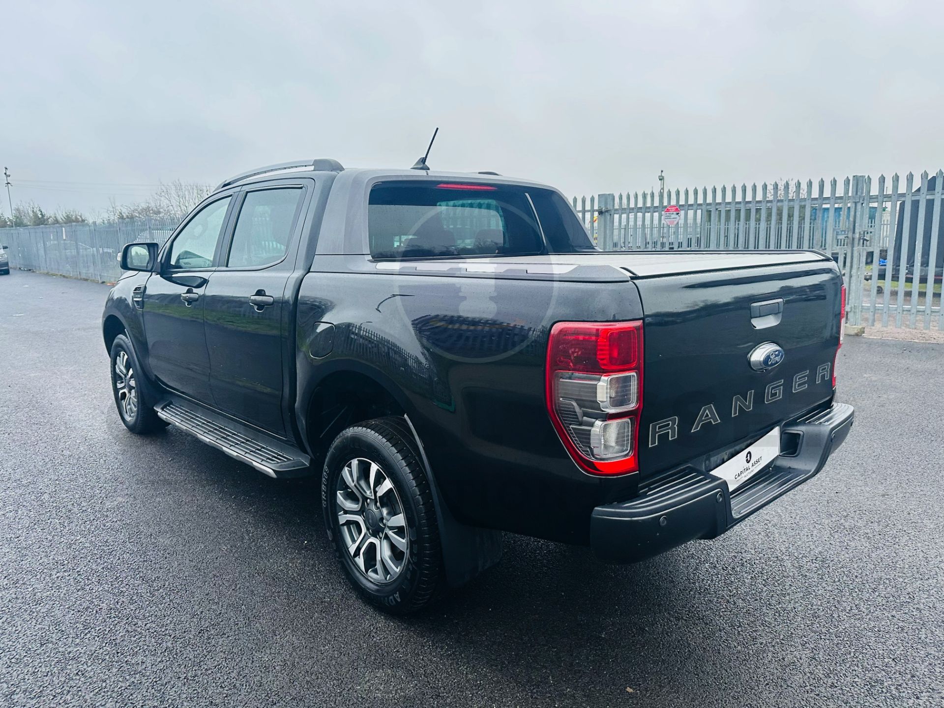 FORD RANGER *WILDTRAK* DOUBLE CAB PICK-UP (2022 - EURO 6) 2.0 TDCI 'ECOBLUE' - 10 SPEED AUTOMATIC - Image 7 of 32