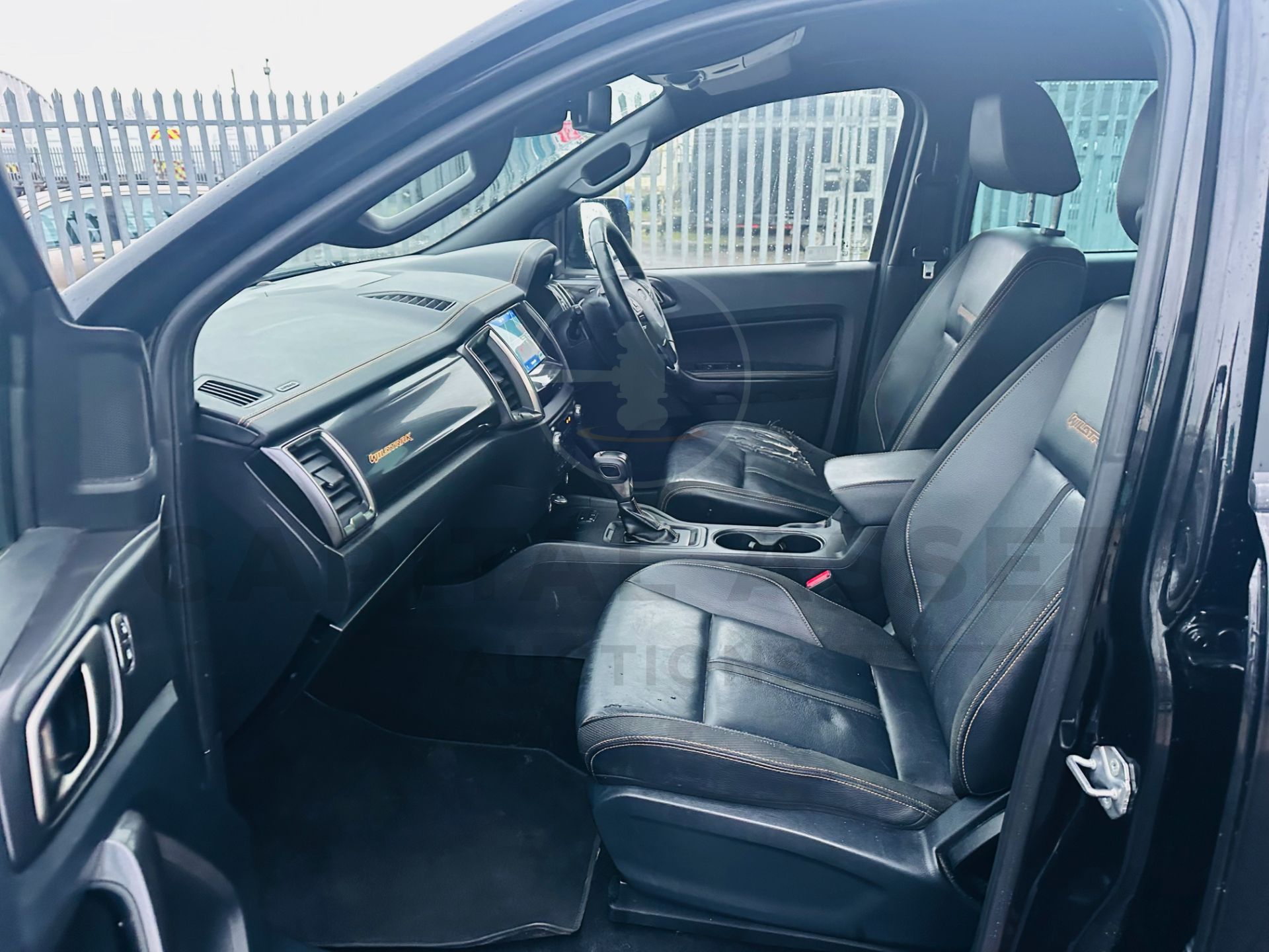 FORD RANGER *WILDTRAK* DOUBLE CAB PICK-UP (2022 - EURO 6) 2.0 TDCI 'ECOBLUE' - 10 SPEED AUTOMATIC - Image 16 of 32