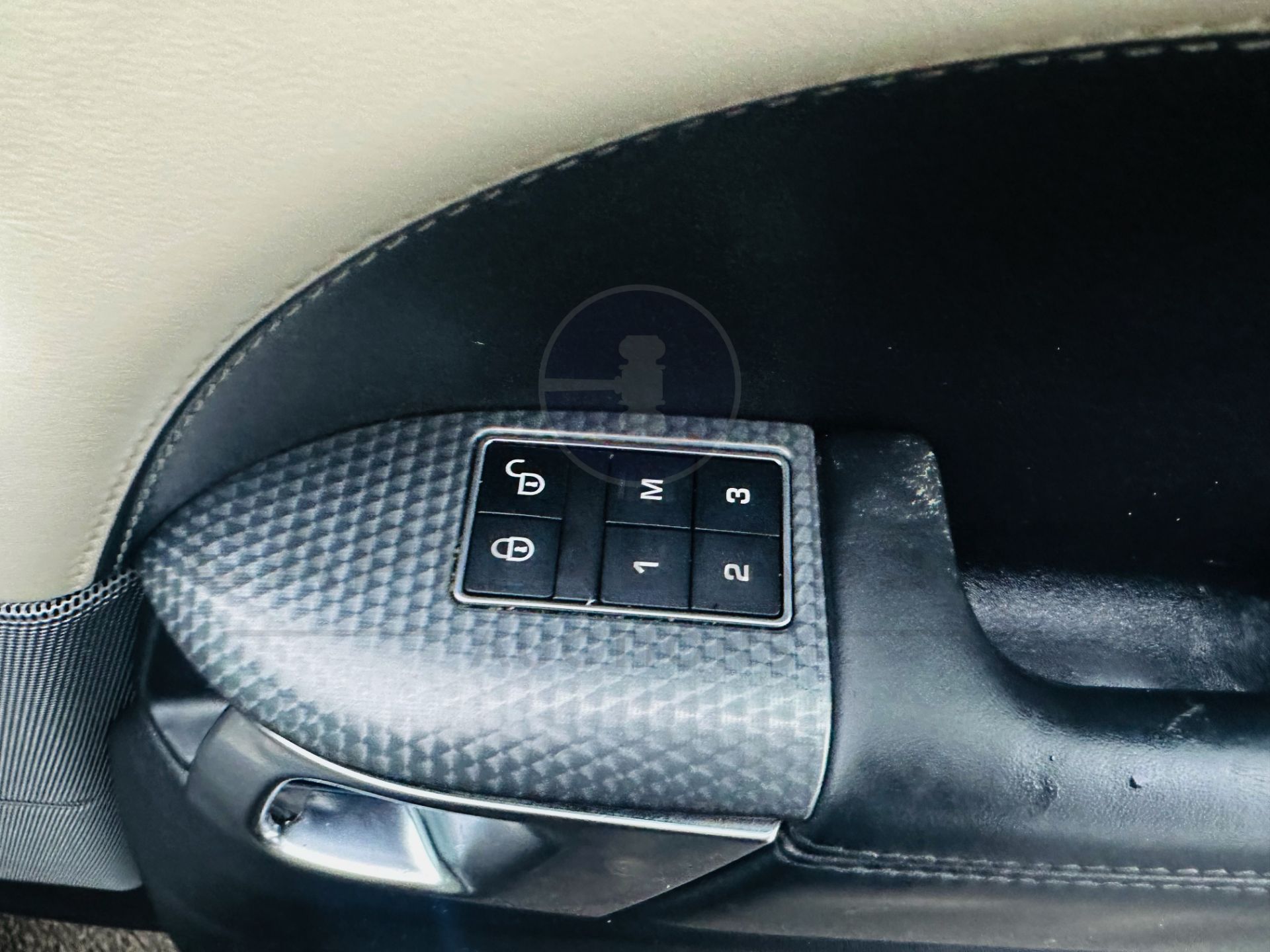 RANGE ROVER SPORT 3.0 "SDV6" AUTO "HSE DYNAMIC" 1 OWNER - 2019 MODEL - SAT NAV - PAN ROOF - NO VAT! - Image 26 of 38