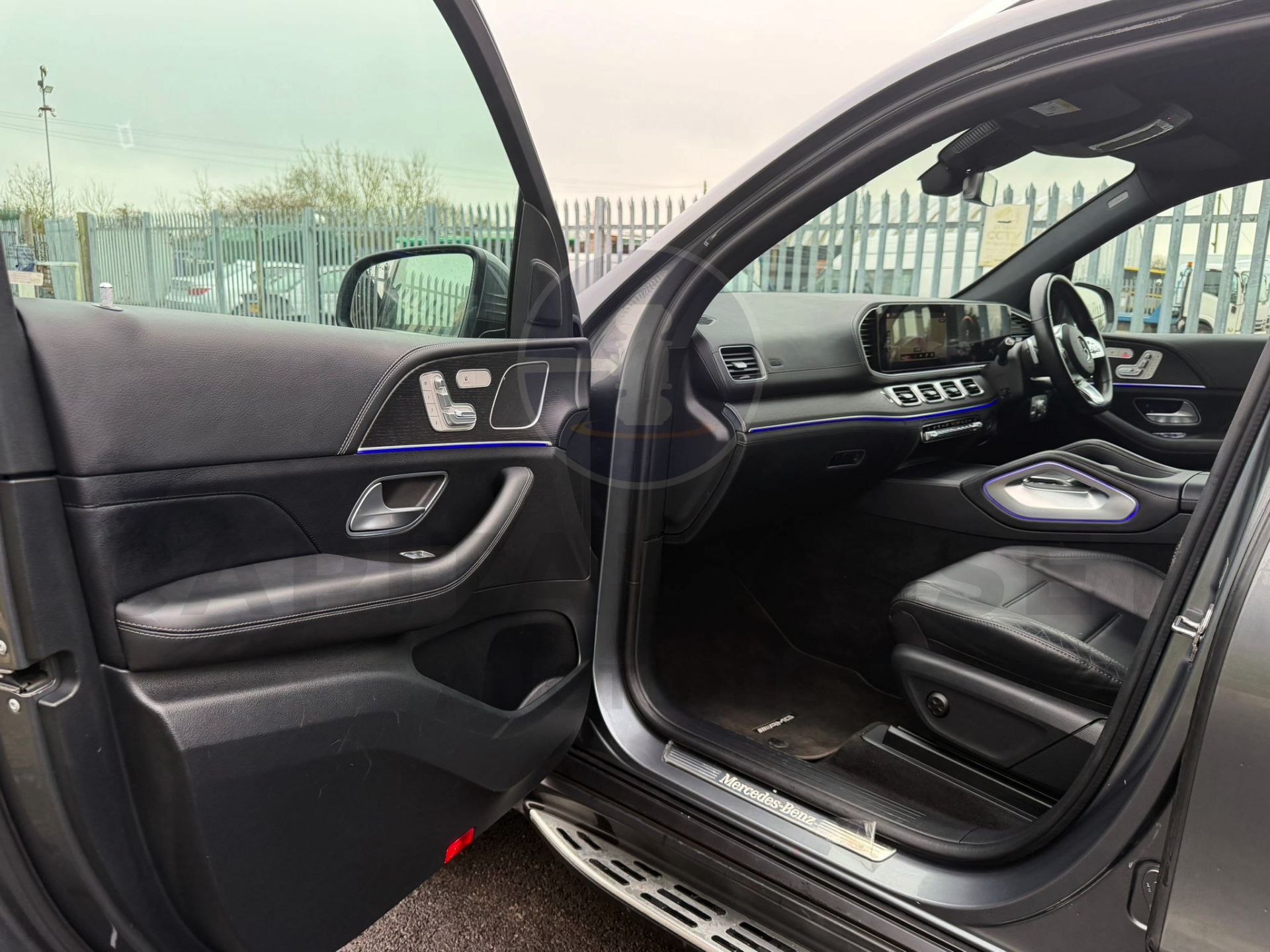MERCEDES-BENZ GLE 400D *AMG LINE PREMIUM* (2023 - FACELIFT) 3.0 DIESEL - 9G AUTO *7 SEATER* NO VAT!! - Image 23 of 60