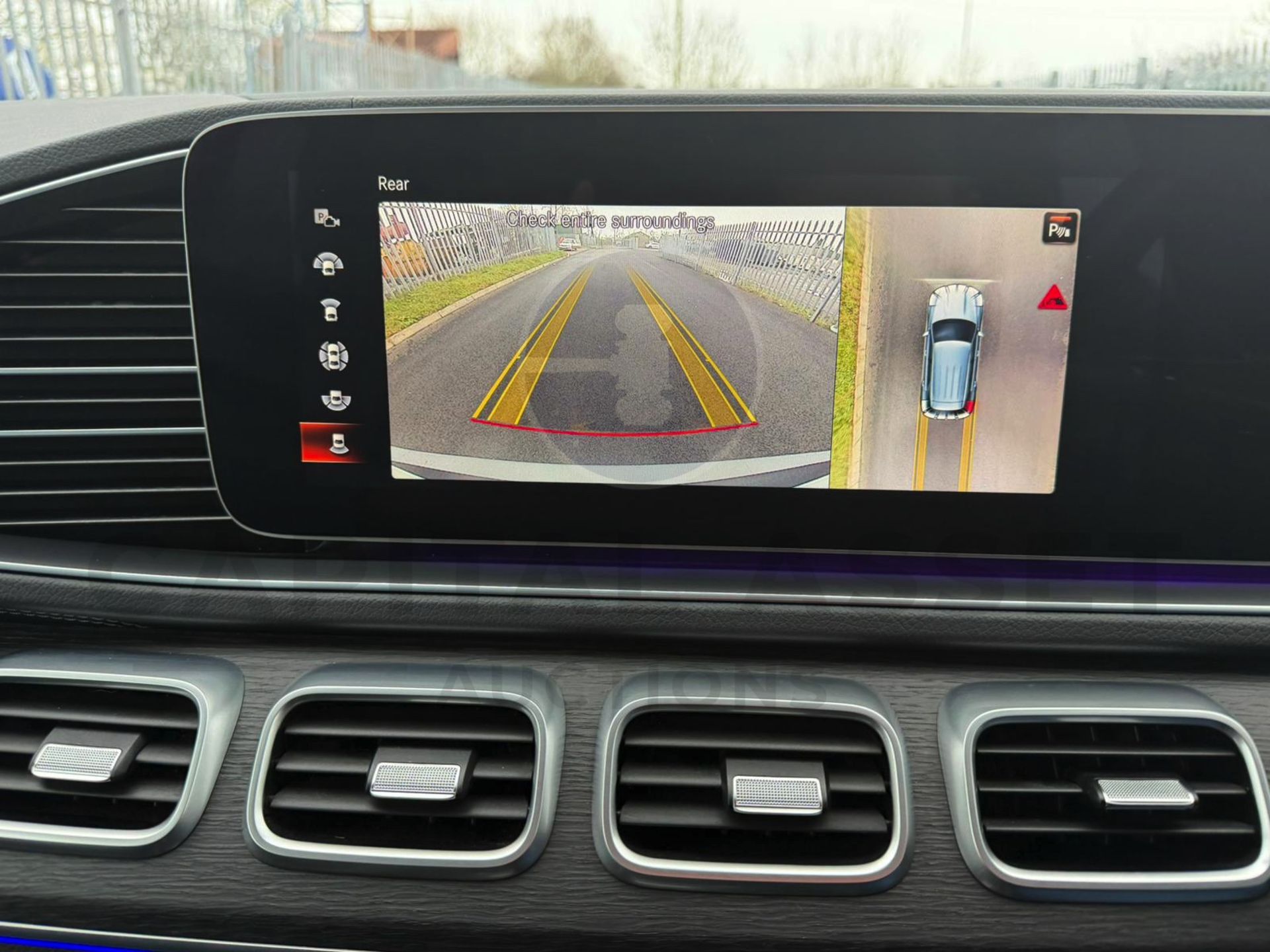 MERCEDES-BENZ GLE 400D *AMG LINE PREMIUM* (2023 - FACELIFT) 3.0 DIESEL - 9G AUTO *7 SEATER* NO VAT!! - Image 51 of 60