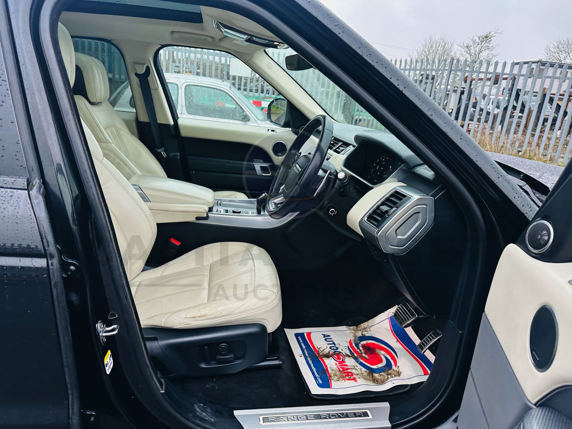 RANGE ROVER SPORT 3.0 "SDV6" AUTO "HSE DYNAMIC" 1 OWNER - 2019 MODEL - SAT NAV - PAN ROOF - NO VAT! - Image 21 of 38