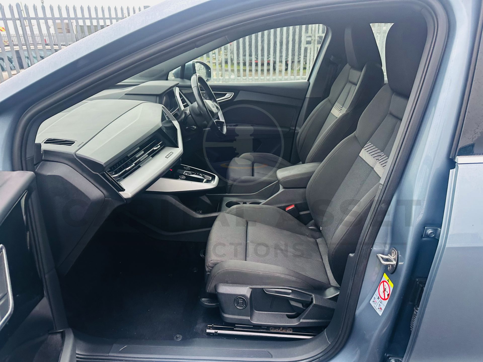 AUDI Q4 E-TRON 35 *SPORT EDITION* 5 DOOR SUV (2022) FULLY ELECTRIC - AUTOMATIC *HUGE SPEC* - Image 15 of 30