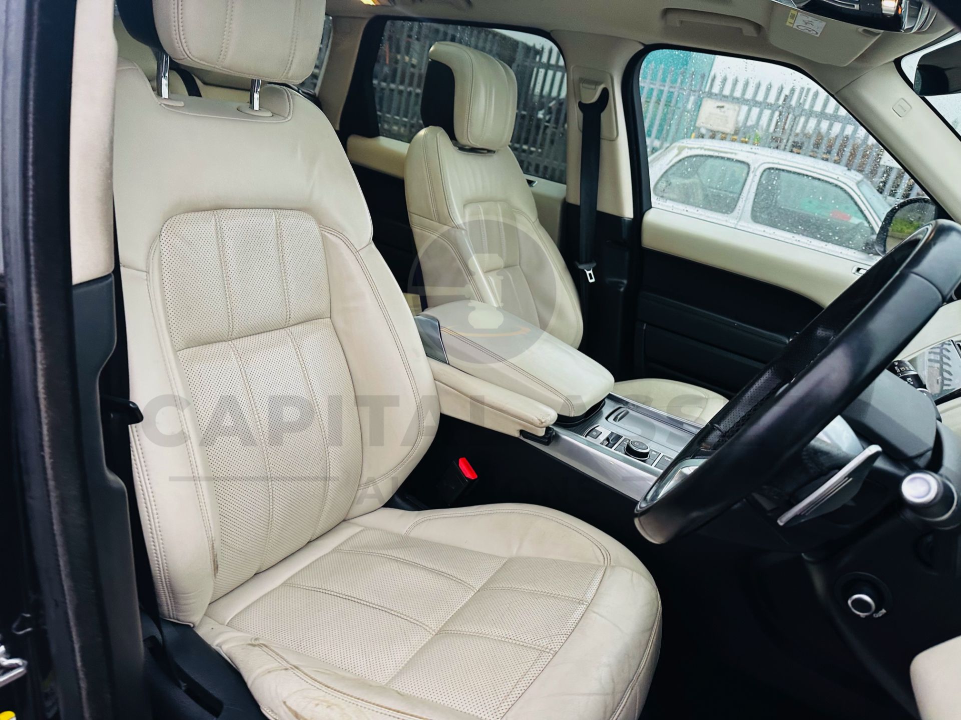 RANGE ROVER SPORT 3.0 "SDV6" AUTO "HSE DYNAMIC" 1 OWNER - 2019 MODEL - SAT NAV - PAN ROOF - NO VAT! - Image 22 of 38