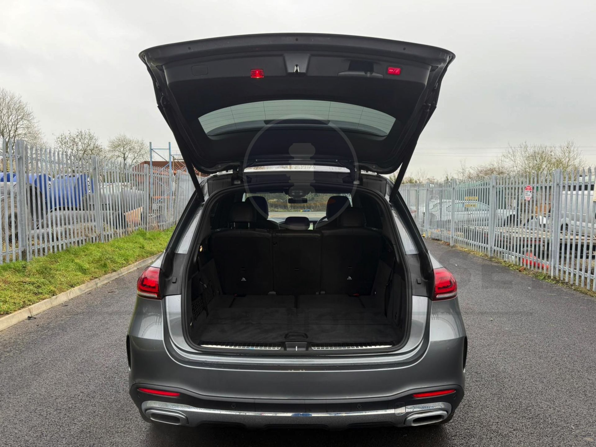 MERCEDES-BENZ GLE 400D *AMG LINE PREMIUM* (2023 - FACELIFT) 3.0 DIESEL - 9G AUTO *7 SEATER* NO VAT!! - Image 24 of 60