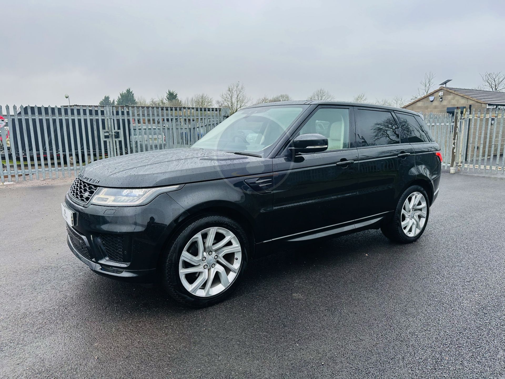 RANGE ROVER SPORT 3.0 "SDV6" AUTO "HSE DYNAMIC" 1 OWNER - 2019 MODEL - SAT NAV - PAN ROOF - NO VAT! - Image 5 of 38