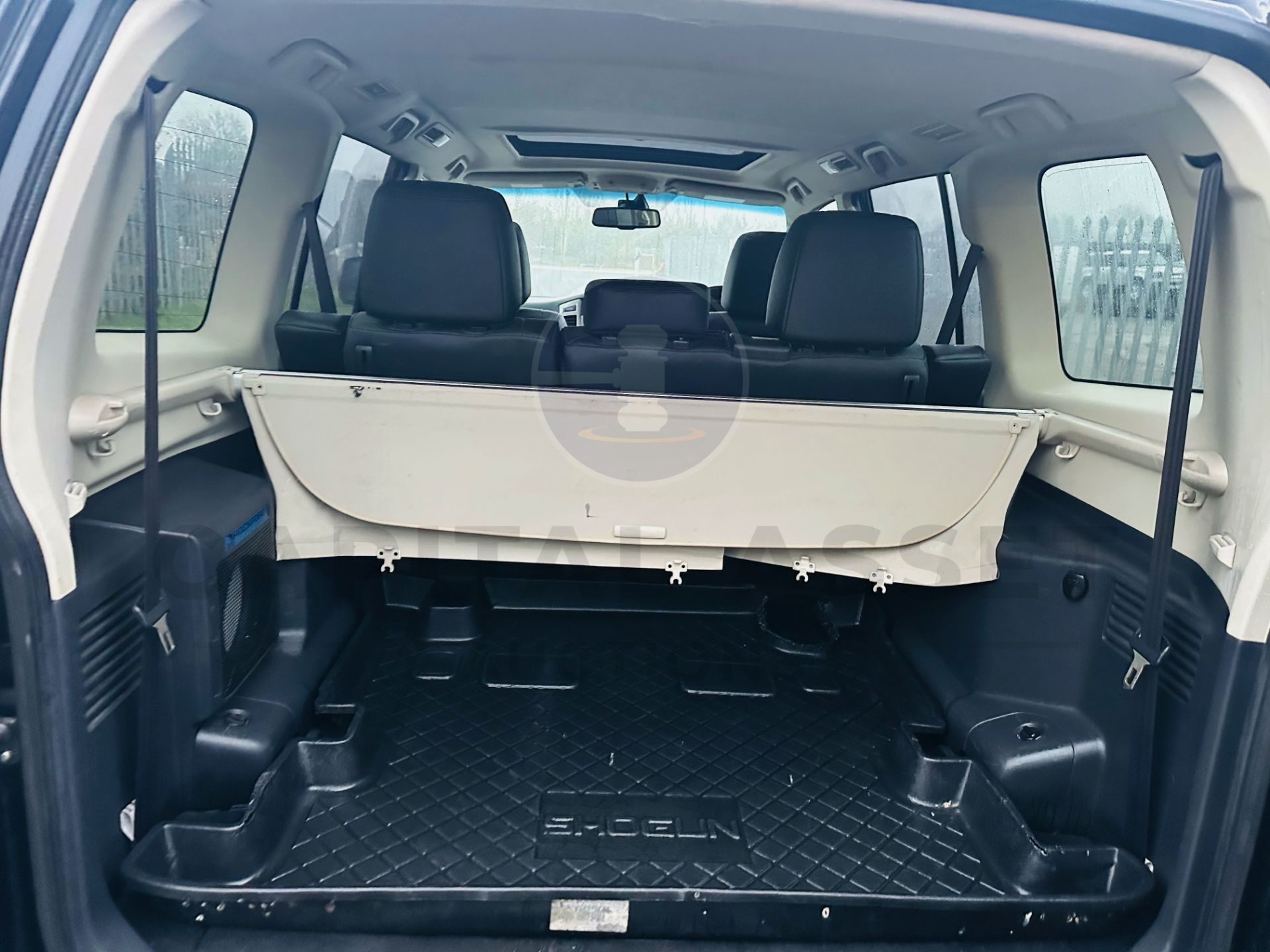 (On Sale) MITSUBISHI SHOGUN 3.2 DI-DC "SG3" AUTOMATIC (2018) SAT NAV - LEATHER - PAN ROOF - NO VAT!! - Image 14 of 32