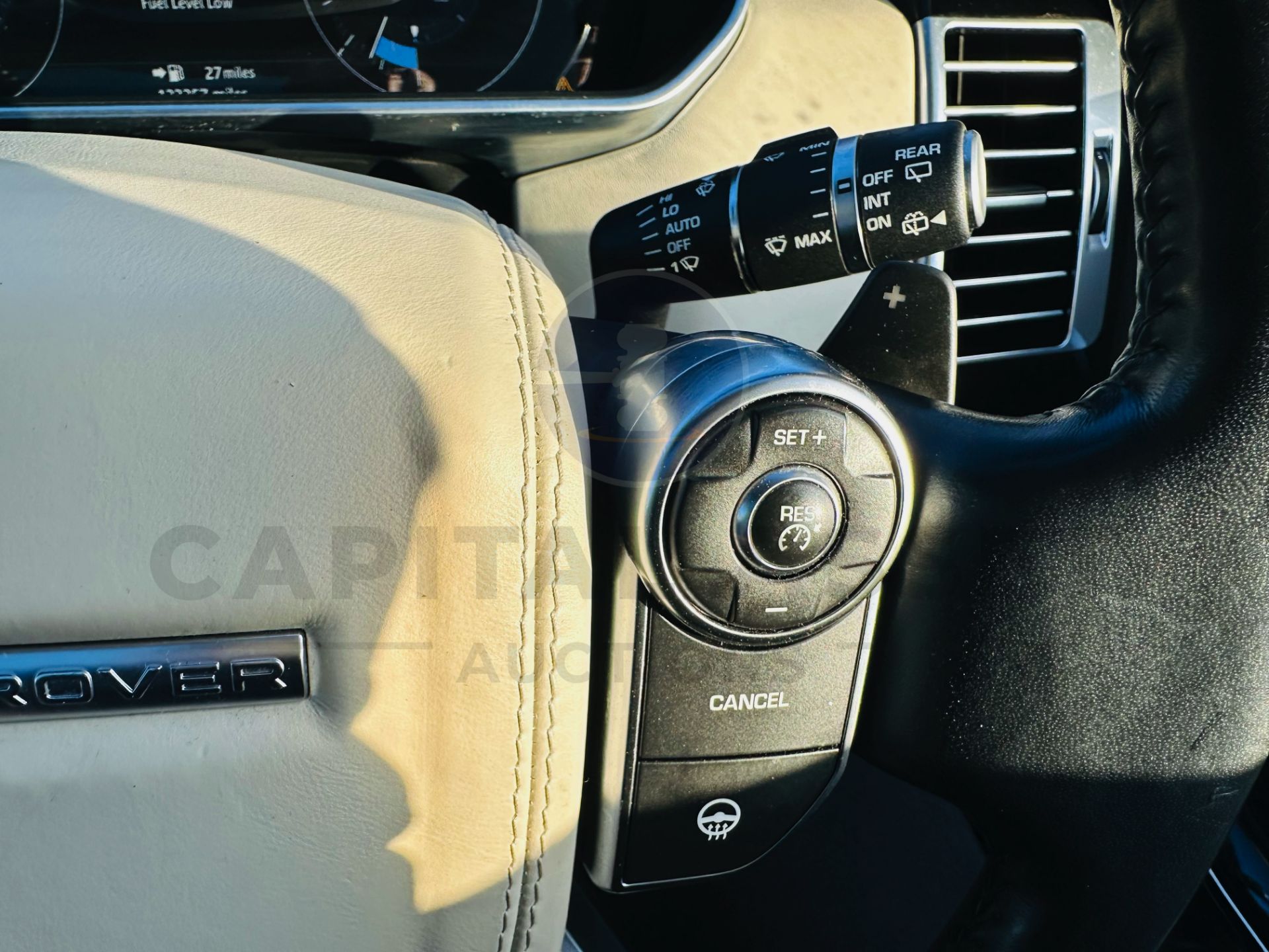 RANGE ROVER VOGUE "3.0 TDV6" AUTO - 17 REG - AIR SUSPENSION - LEATHER -SAT NAV - MEGA SPEC - NO VAT! - Image 35 of 37