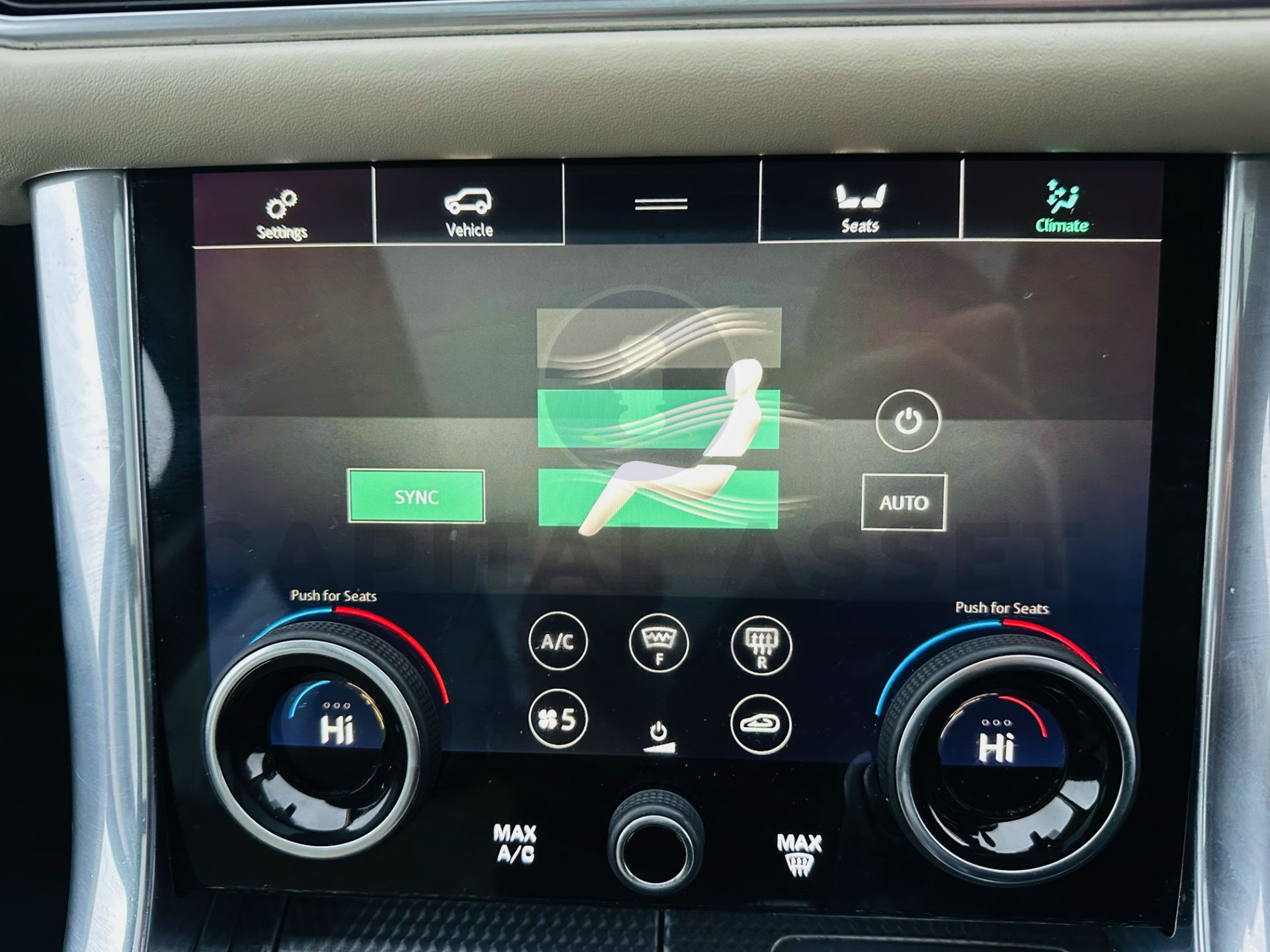 RANGE ROVER SPORT 3.0 "SDV6" AUTO "HSE DYNAMIC" 1 OWNER - 2019 MODEL - SAT NAV - PAN ROOF - NO VAT! - Image 28 of 38