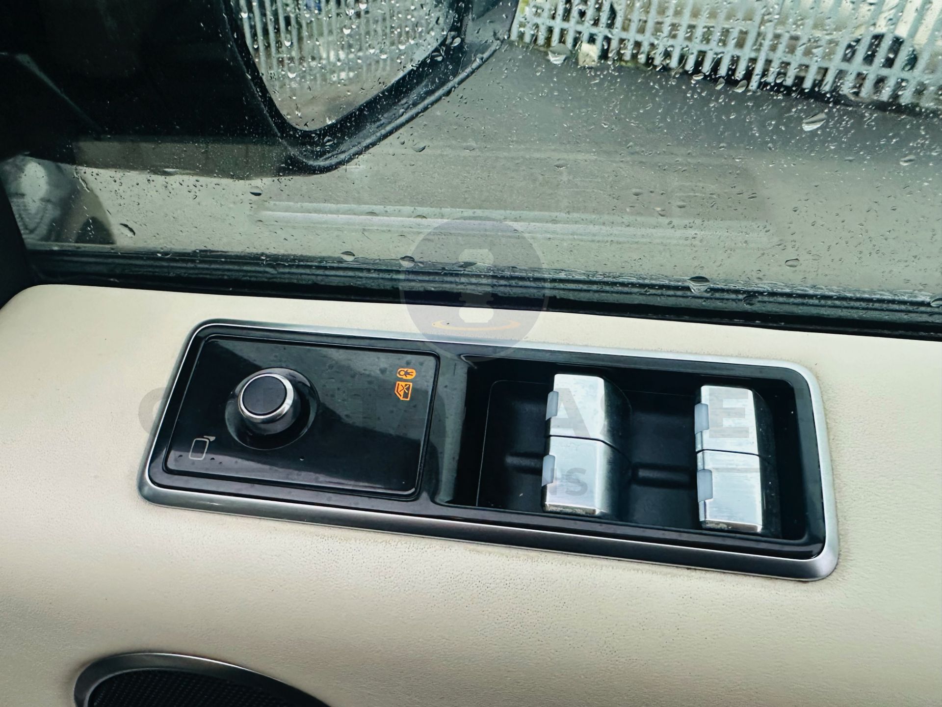 RANGE ROVER SPORT 3.0 "SDV6" AUTO "HSE DYNAMIC" 1 OWNER - 2019 MODEL - SAT NAV - PAN ROOF - NO VAT! - Image 25 of 38