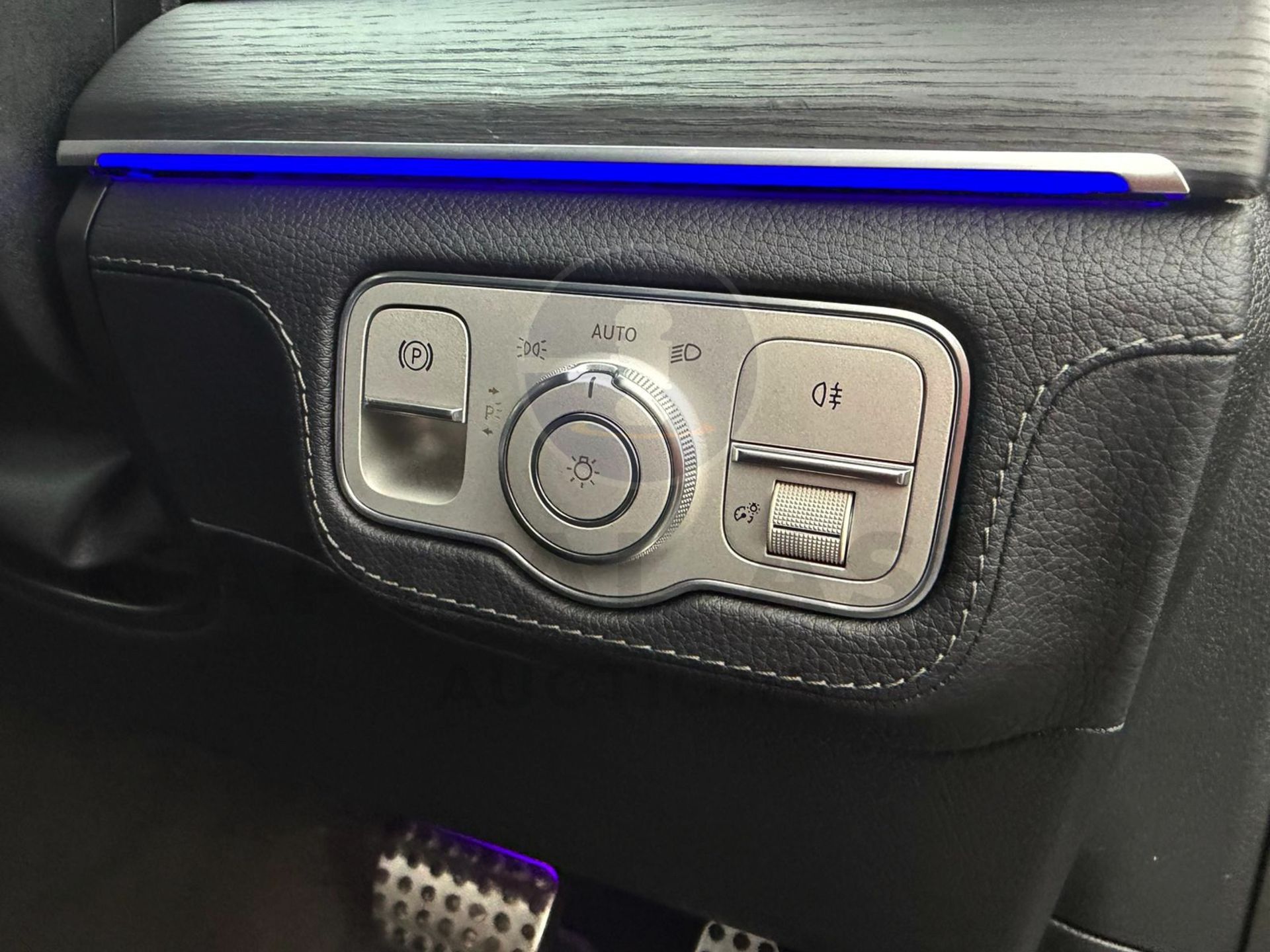 MERCEDES-BENZ GLE 400D *AMG LINE PREMIUM* (2023 - FACELIFT) 3.0 DIESEL - 9G AUTO *7 SEATER* NO VAT!! - Image 44 of 60