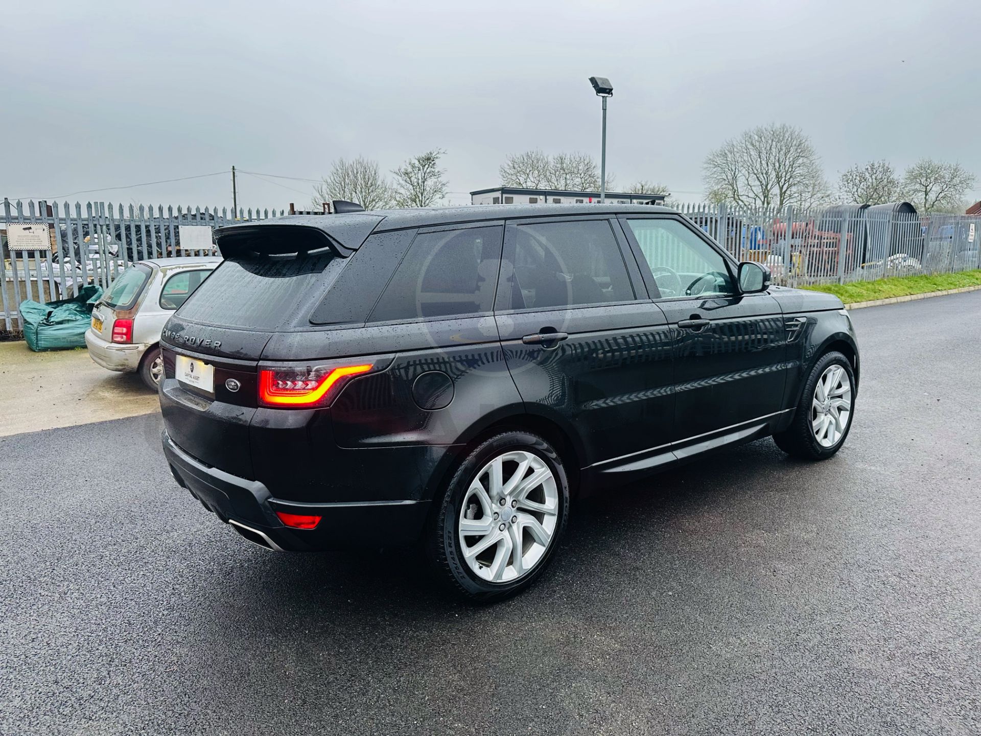 RANGE ROVER SPORT 3.0 "SDV6" AUTO "HSE DYNAMIC" 1 OWNER - 2019 MODEL - SAT NAV - PAN ROOF - NO VAT! - Image 9 of 38