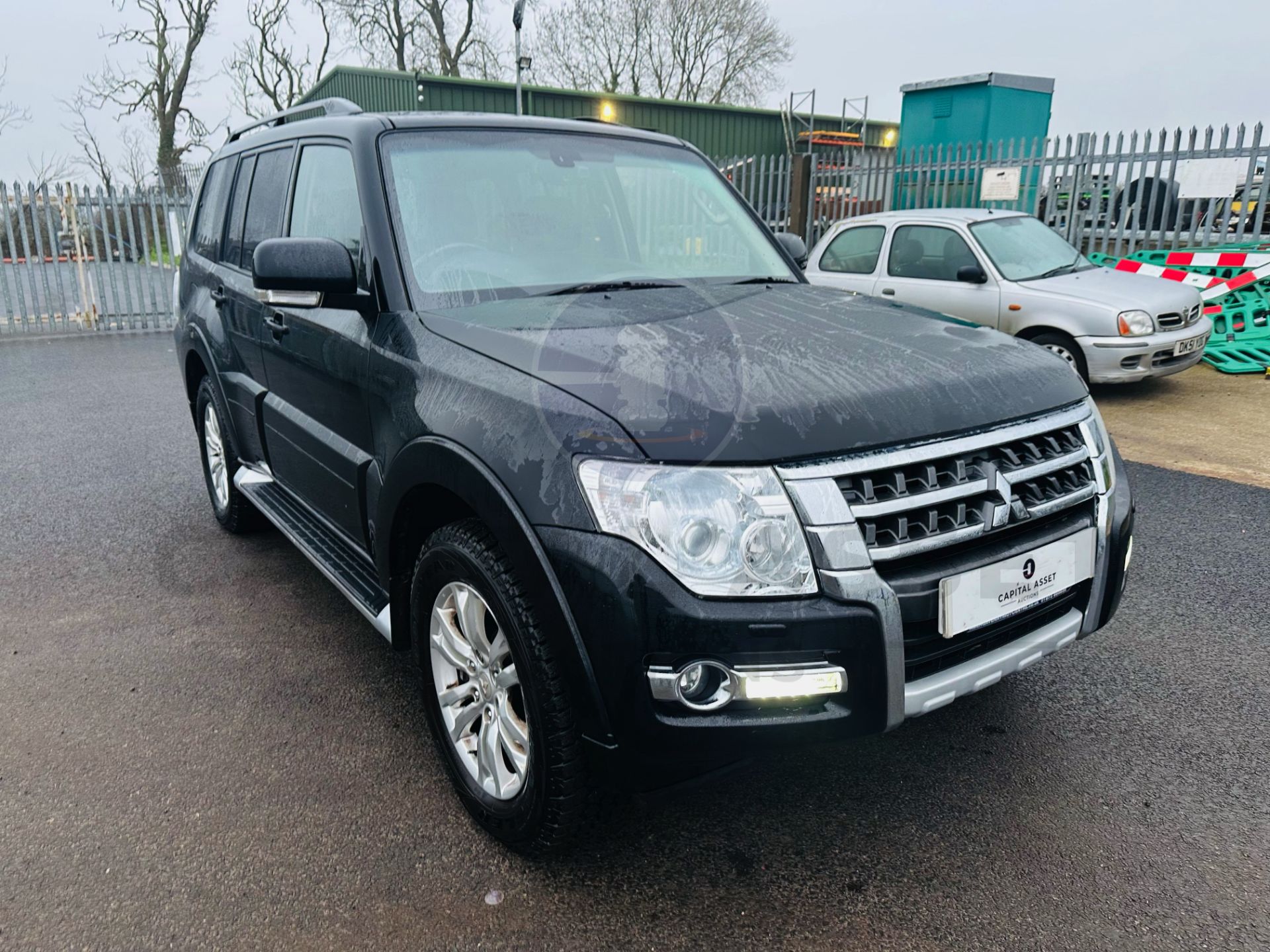 (On Sale) MITSUBISHI SHOGUN 3.2 DI-DC "SG3" AUTOMATIC (2018) SAT NAV - LEATHER - PAN ROOF - NO VAT!! - Image 2 of 32