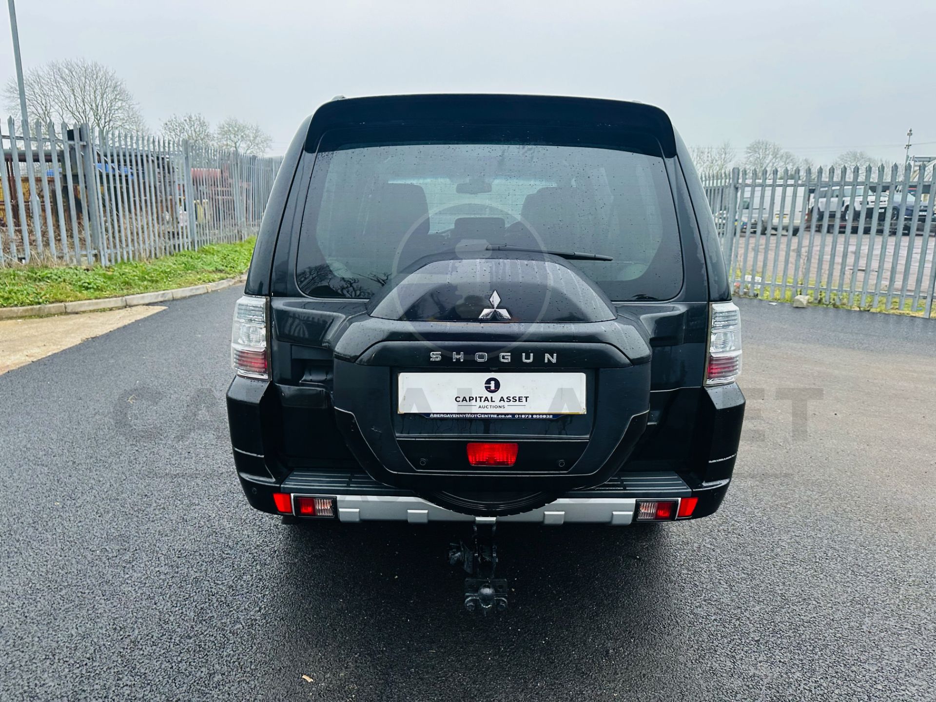 (On Sale) MITSUBISHI SHOGUN 3.2 DI-DC "SG3" AUTOMATIC (2018) SAT NAV - LEATHER - PAN ROOF - NO VAT!! - Image 8 of 32