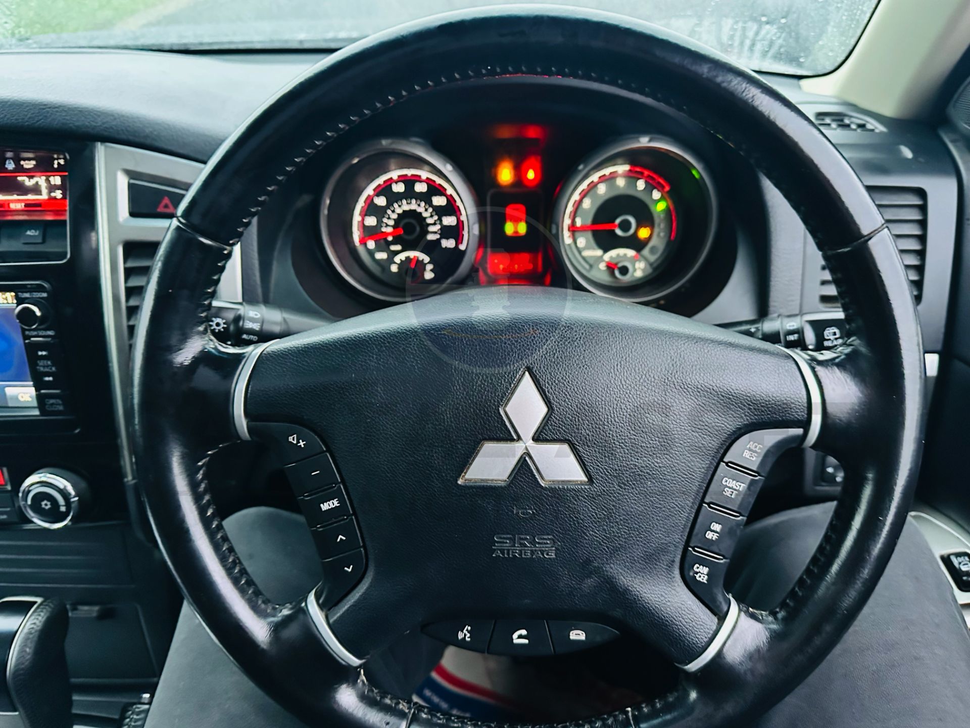 (On Sale) MITSUBISHI SHOGUN 3.2 DI-DC "SG3" AUTOMATIC (2018) SAT NAV - LEATHER - PAN ROOF - NO VAT!! - Image 30 of 32