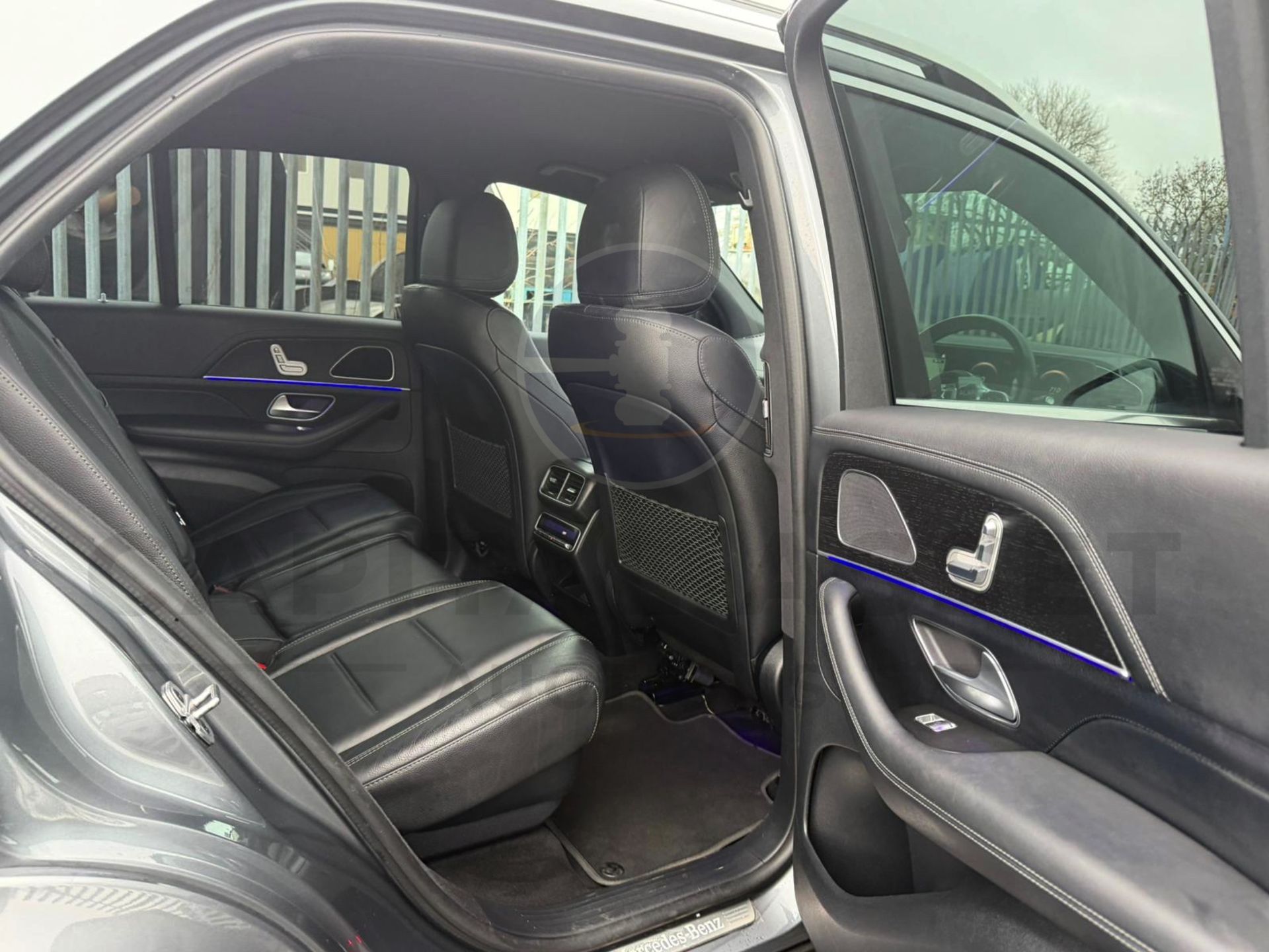 MERCEDES-BENZ GLE 400D *AMG LINE PREMIUM* (2023 - FACELIFT) 3.0 DIESEL - 9G AUTO *7 SEATER* NO VAT!! - Image 34 of 60