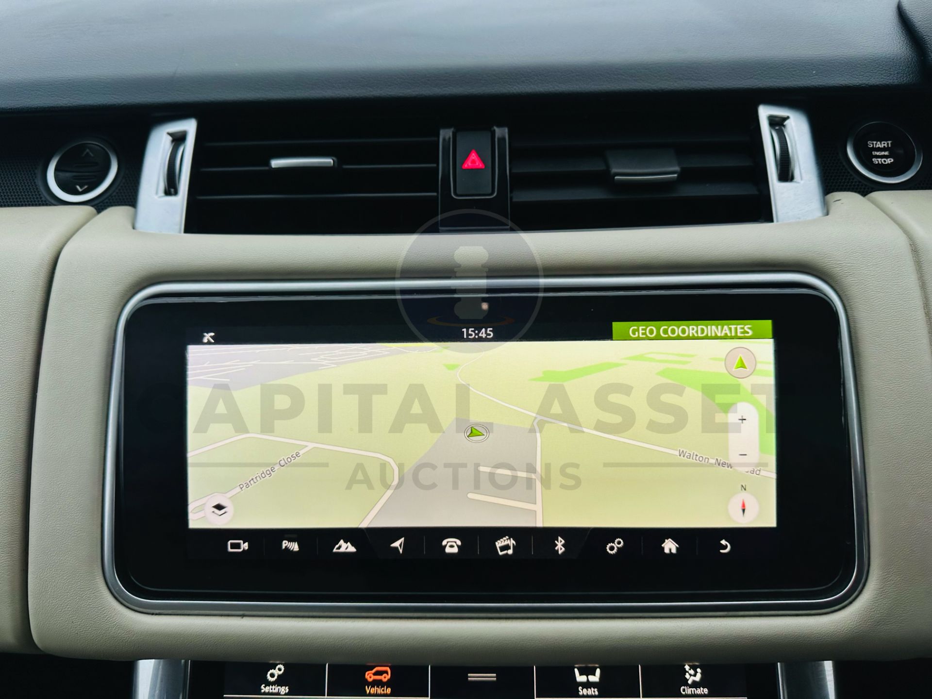 RANGE ROVER SPORT 3.0 "SDV6" AUTO "HSE DYNAMIC" 1 OWNER - 2019 MODEL - SAT NAV - PAN ROOF - NO VAT! - Image 32 of 38