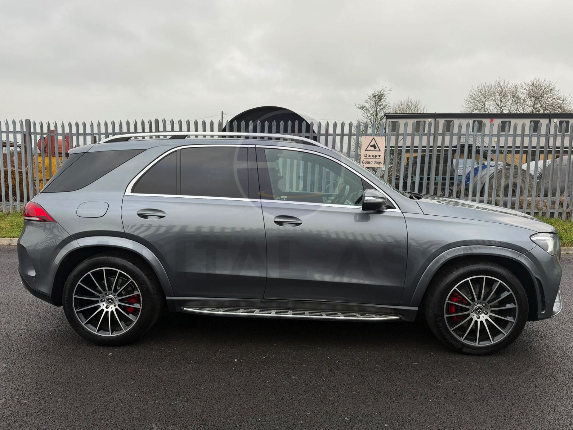 MERCEDES-BENZ GLE 400D *AMG LINE PREMIUM* (2023 - FACELIFT) 3.0 DIESEL - 9G AUTO *7 SEATER* NO VAT!! - Image 13 of 60