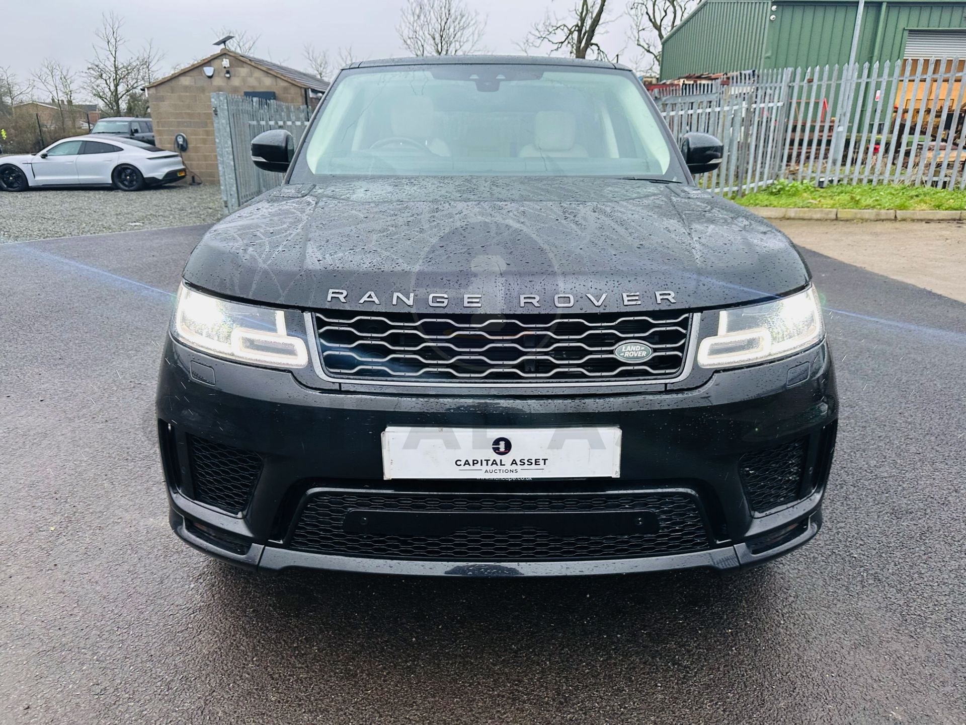 RANGE ROVER SPORT 3.0 "SDV6" AUTO "HSE DYNAMIC" 1 OWNER - 2019 MODEL - SAT NAV - PAN ROOF - NO VAT! - Image 3 of 38