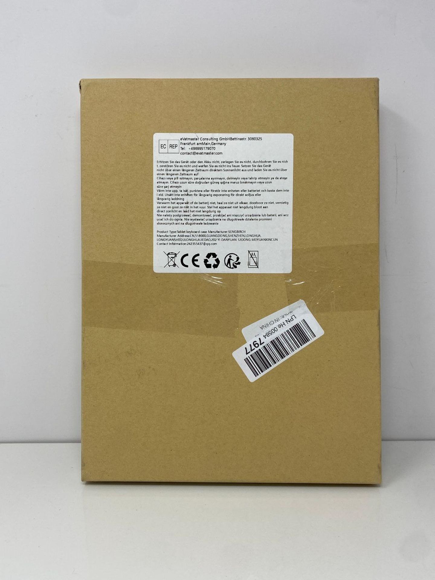 RRP £50.44 - SENGBIRCH Keyboard Case with Trackpad for iPad Air 11" (M3) 2025/Air 11" (M2) 2024, Ai - Image 2 of 5