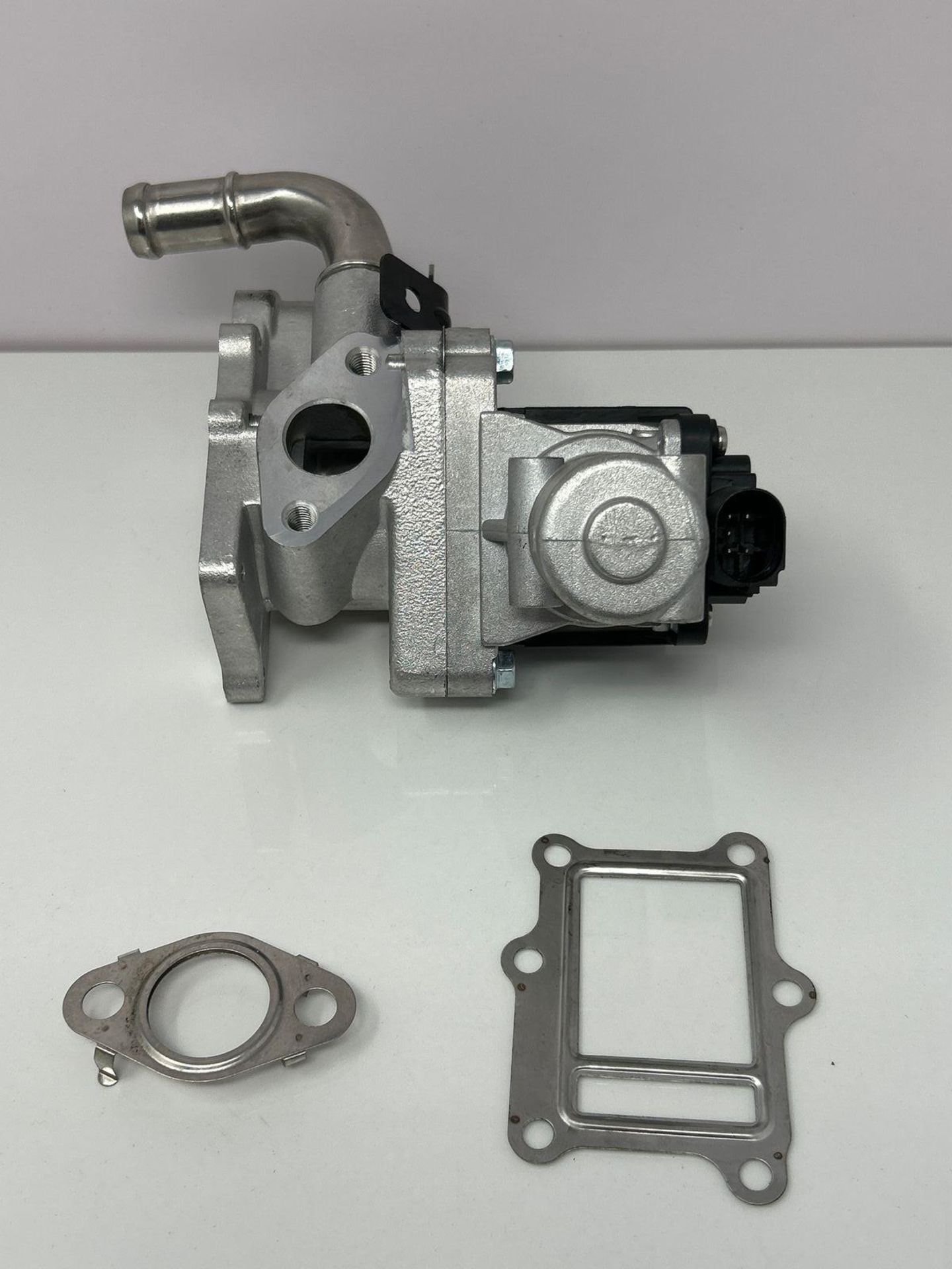 RRP £113.37 - Frankberg EGR Valve for i40 VF iX35 EL ELH LM Carens IV Optima Sportage SL 1.7 CRDi D - Image 2 of 5