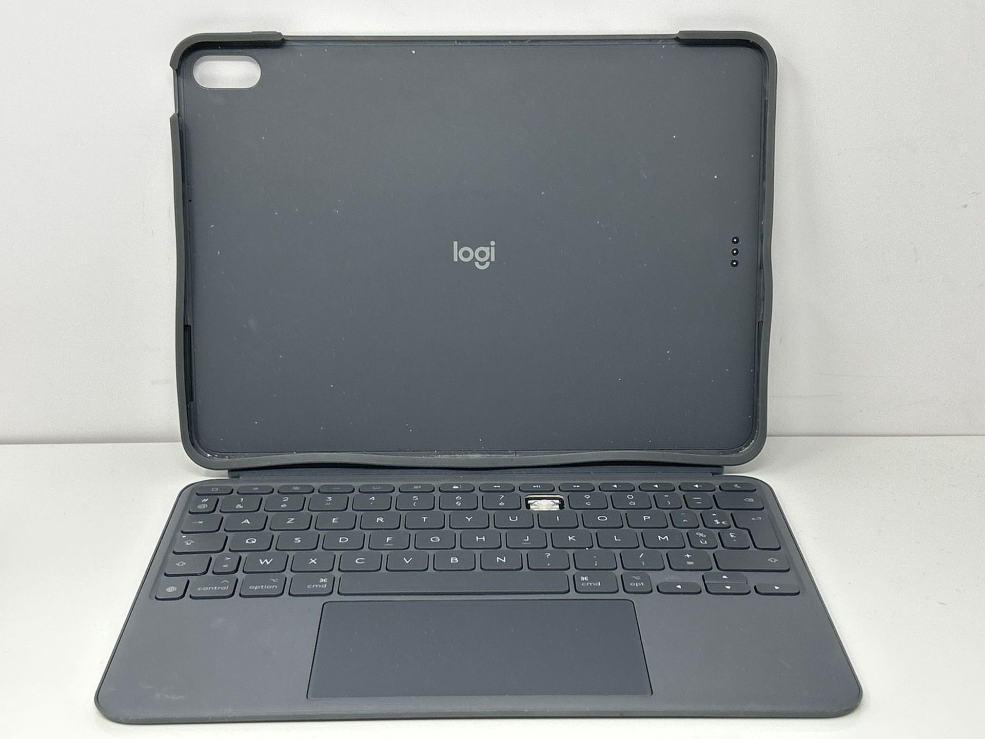 RRP £201.14 - Logitech Combo Touch Keyboard Case for iPad Air 11-inch (M2 and M3), iPad Air (5th ge - Image 3 of 4