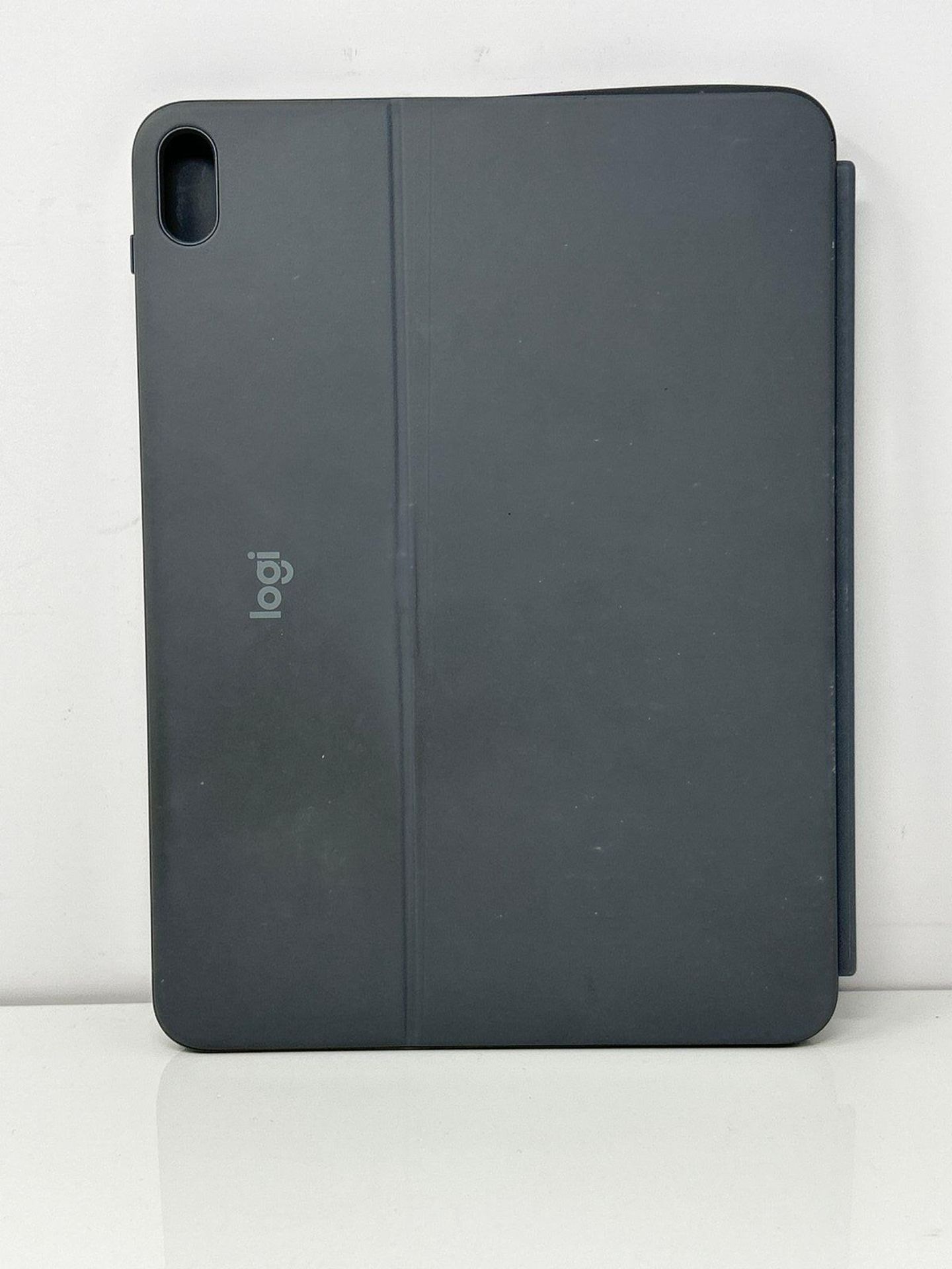 RRP £201.14 - Logitech Combo Touch Keyboard Case for iPad Air 11-inch (M2 and M3), iPad Air (5th ge - Image 2 of 4