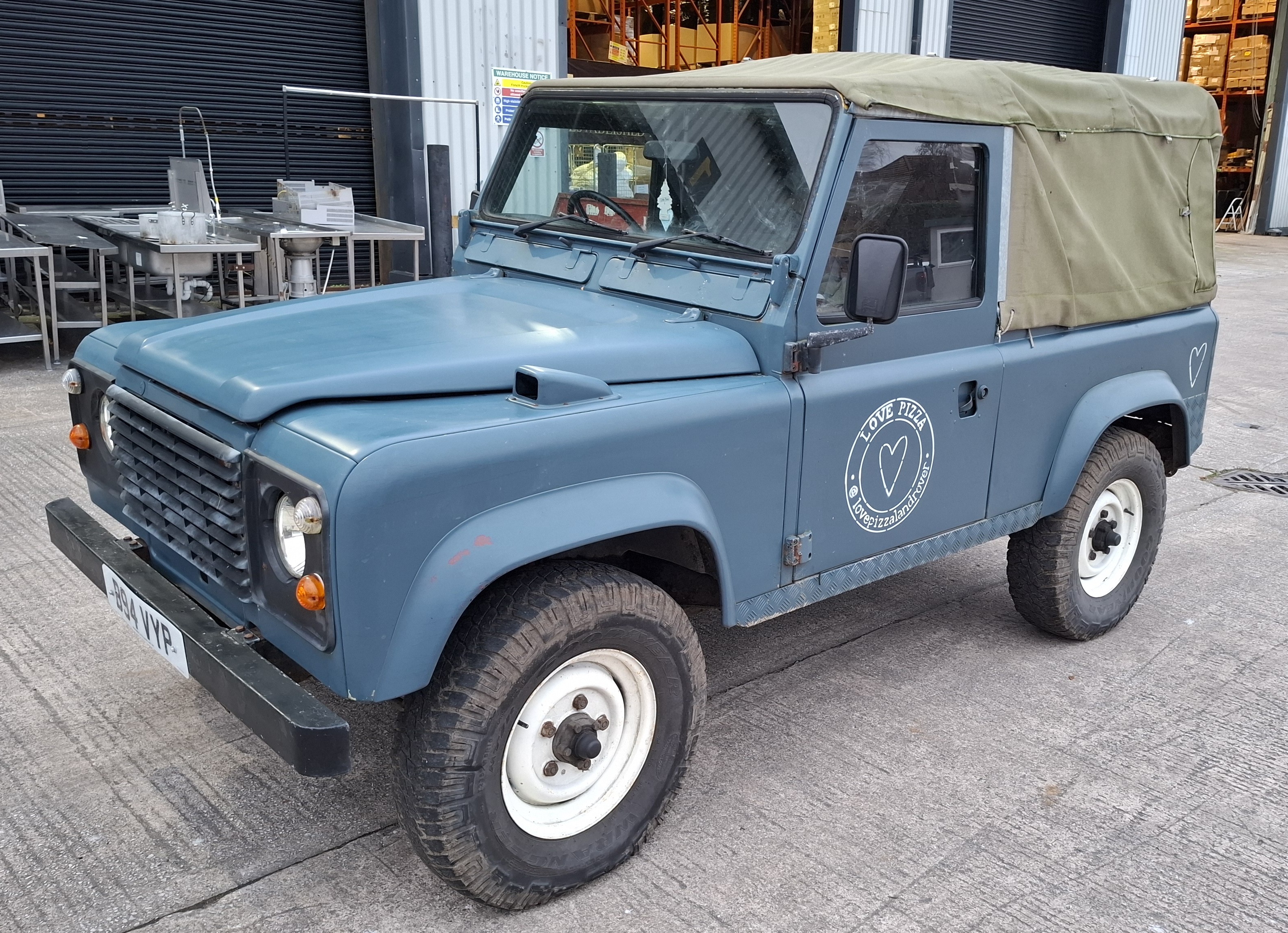 GREEN LAND ROVER DEFENDER LR 90 4C REG DIESEL LIGHT 4 X 4 UTILITY ...
