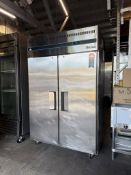 Everest Refrigeration ESR2 49 5/8" Two Section Reach In Refrigerator